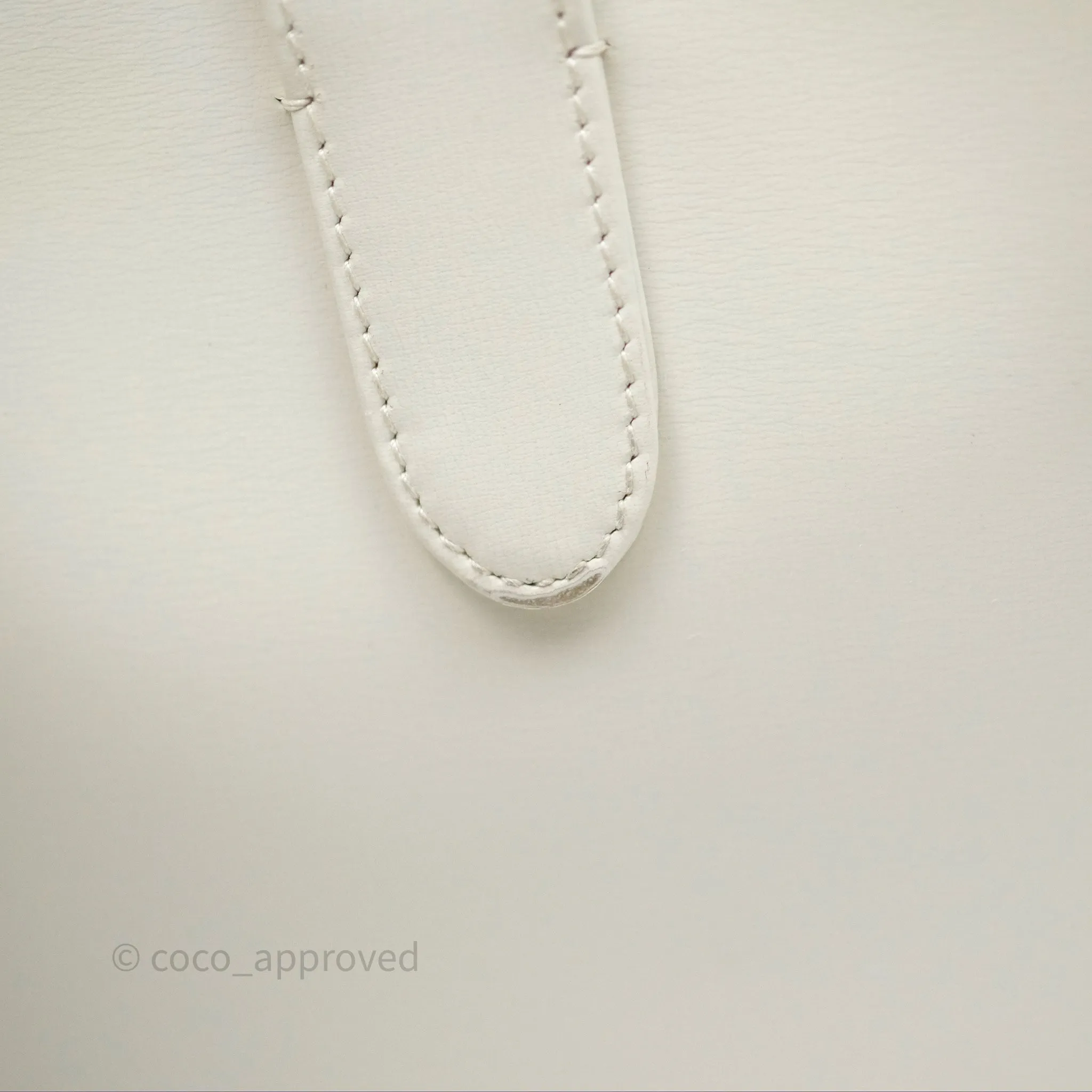 Gucci Jackie 1961 White Small Shoulder Bag Gold Hardware