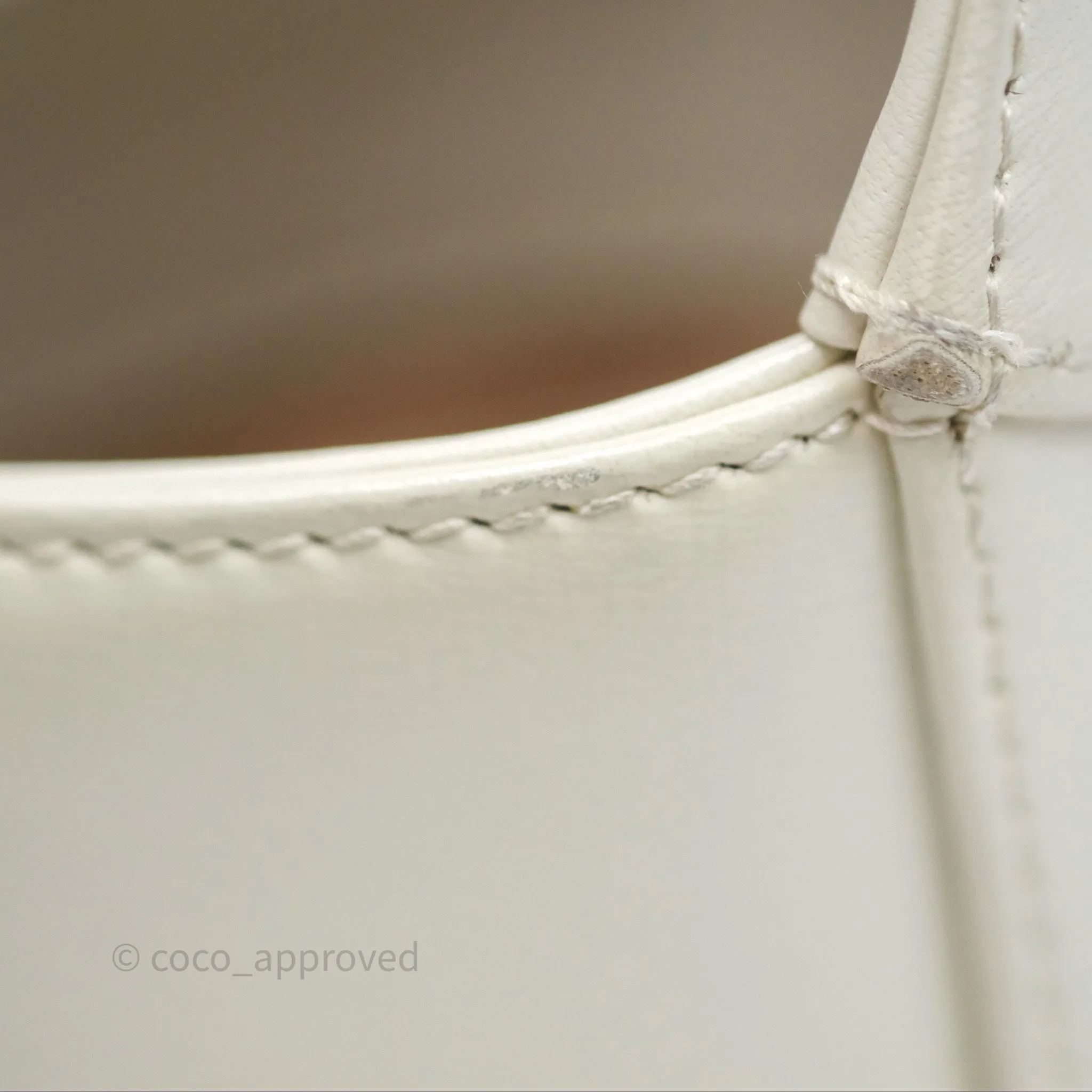 Gucci Jackie 1961 White Small Shoulder Bag Gold Hardware