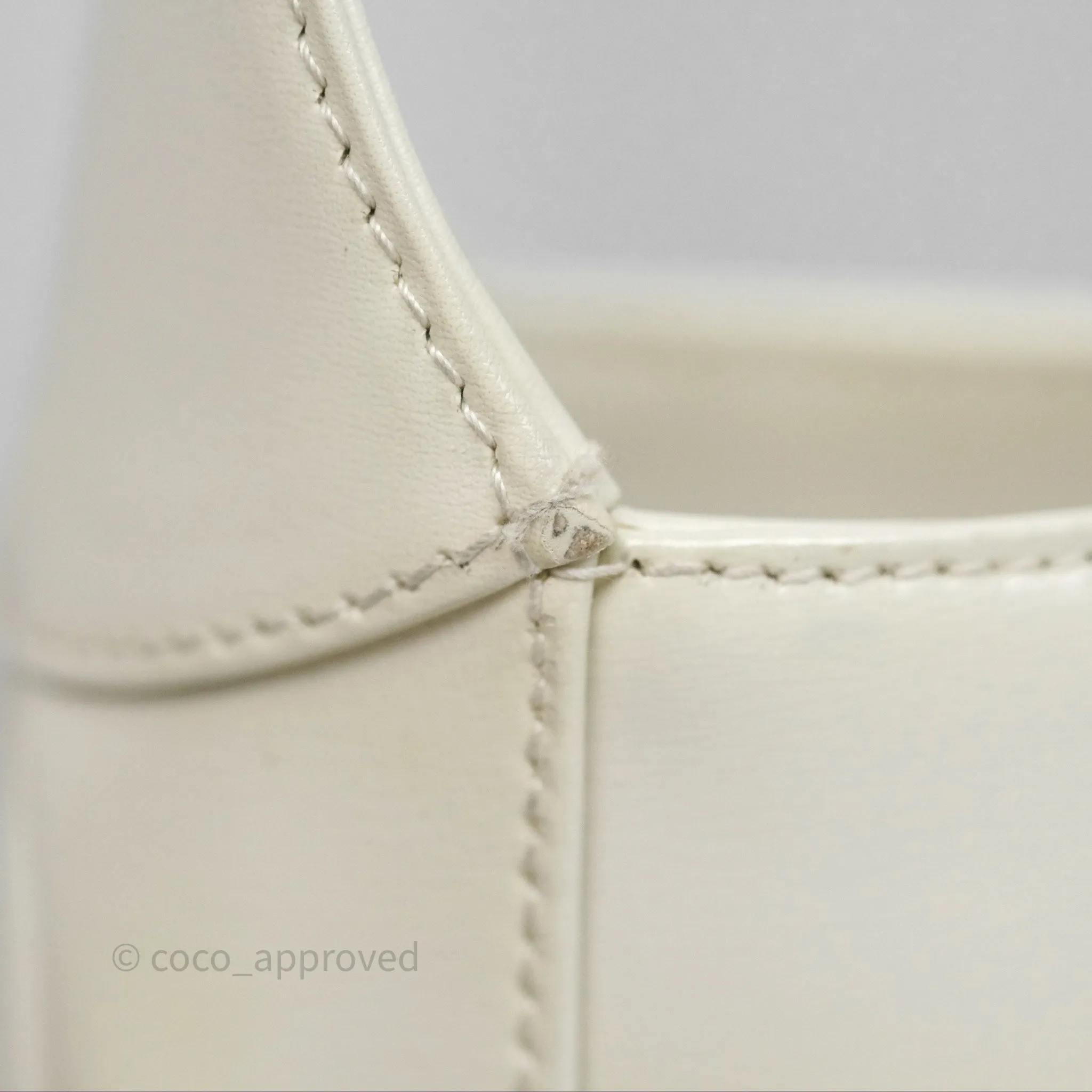 Gucci Jackie 1961 White Small Shoulder Bag Gold Hardware