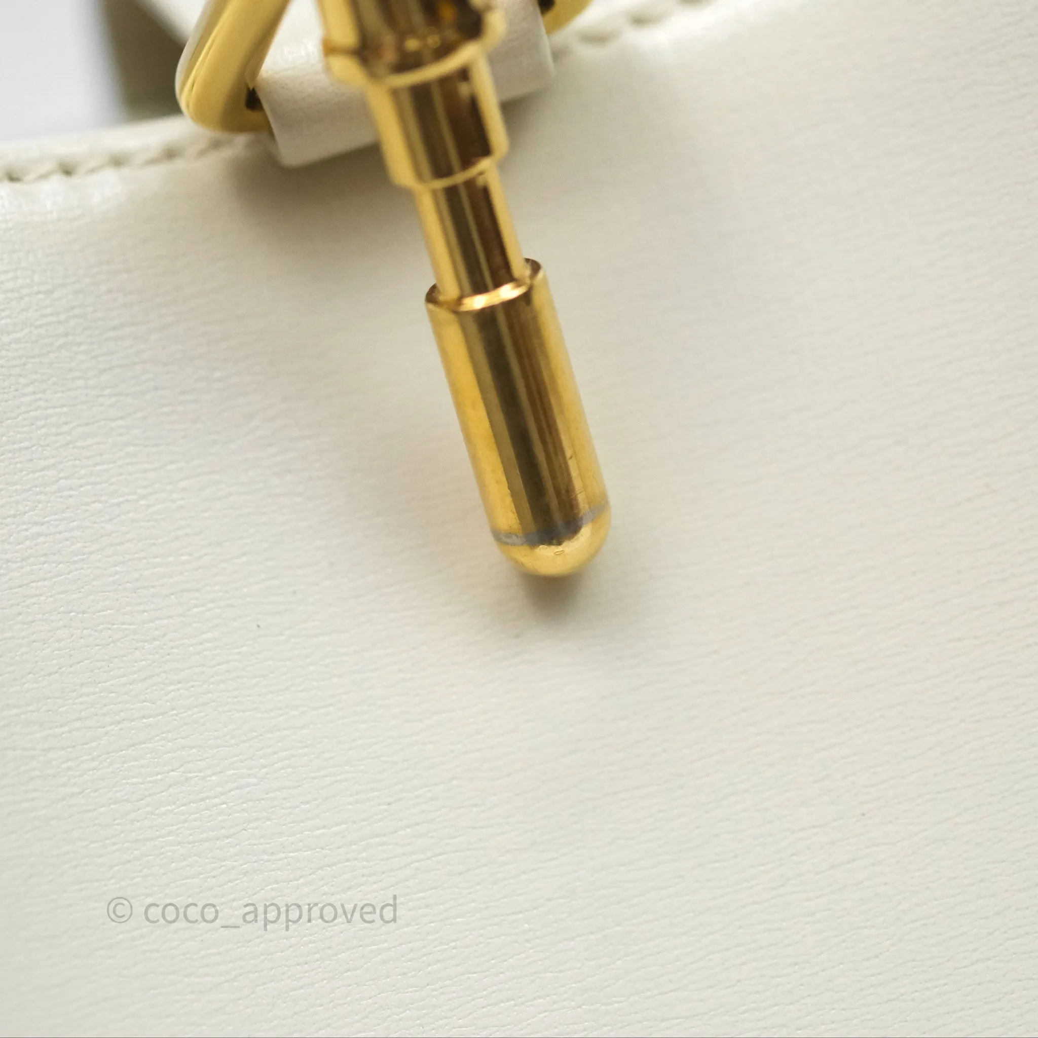Gucci Jackie 1961 White Small Shoulder Bag Gold Hardware