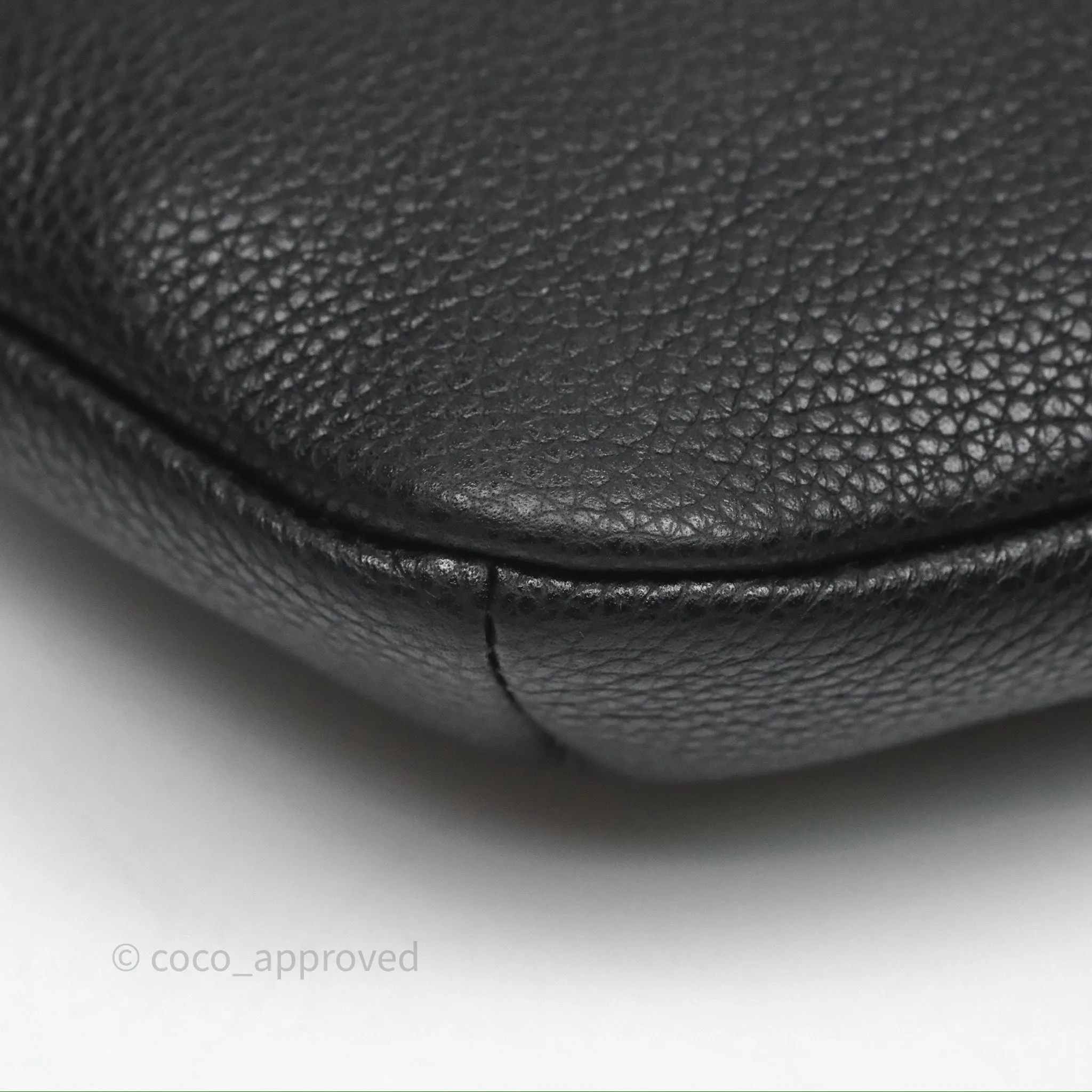 Gucci Logo Print Belt Bag Black Grained Calfskin