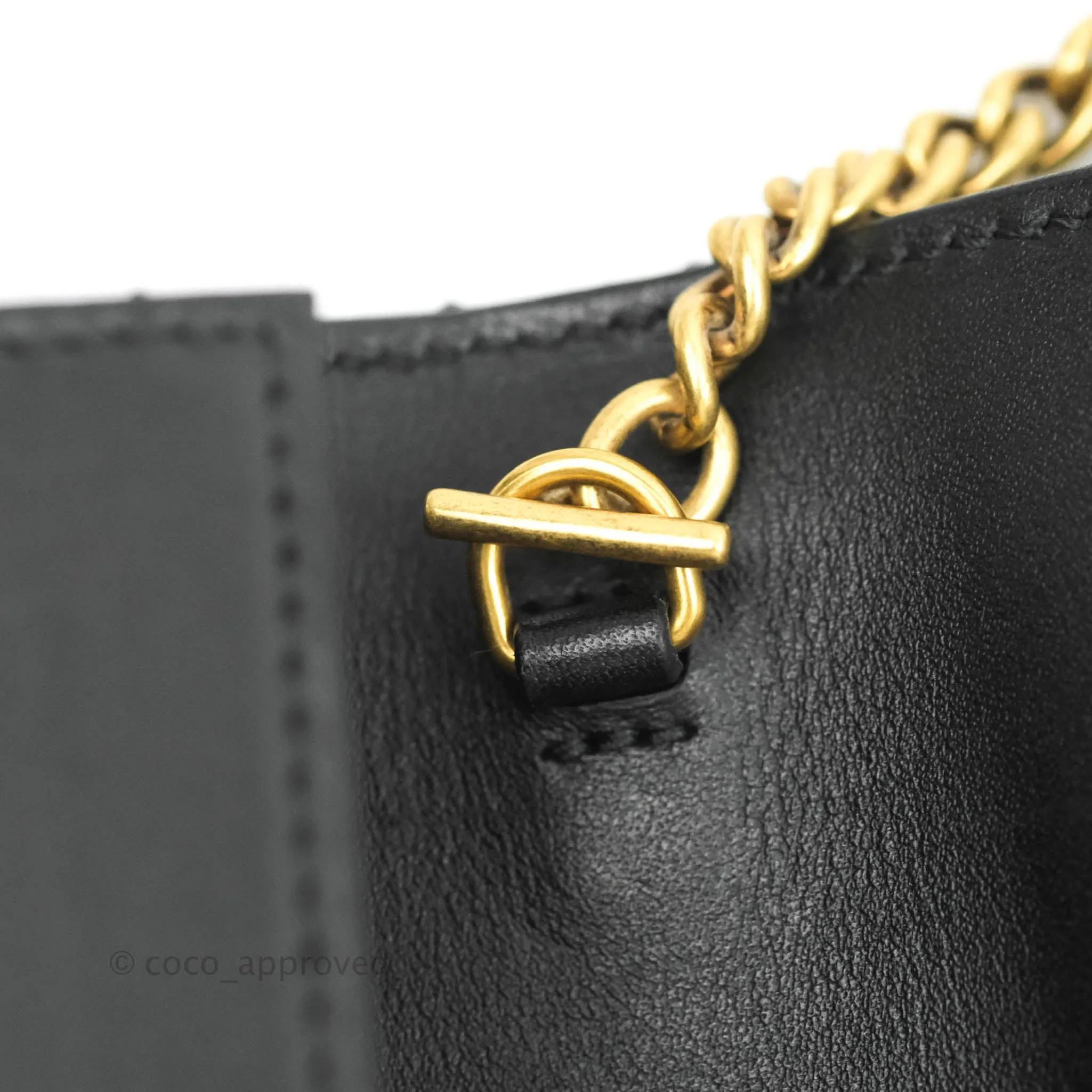Gucci Matelasse GG Marmont Mini Bag Black Calfskin Gold Hardware