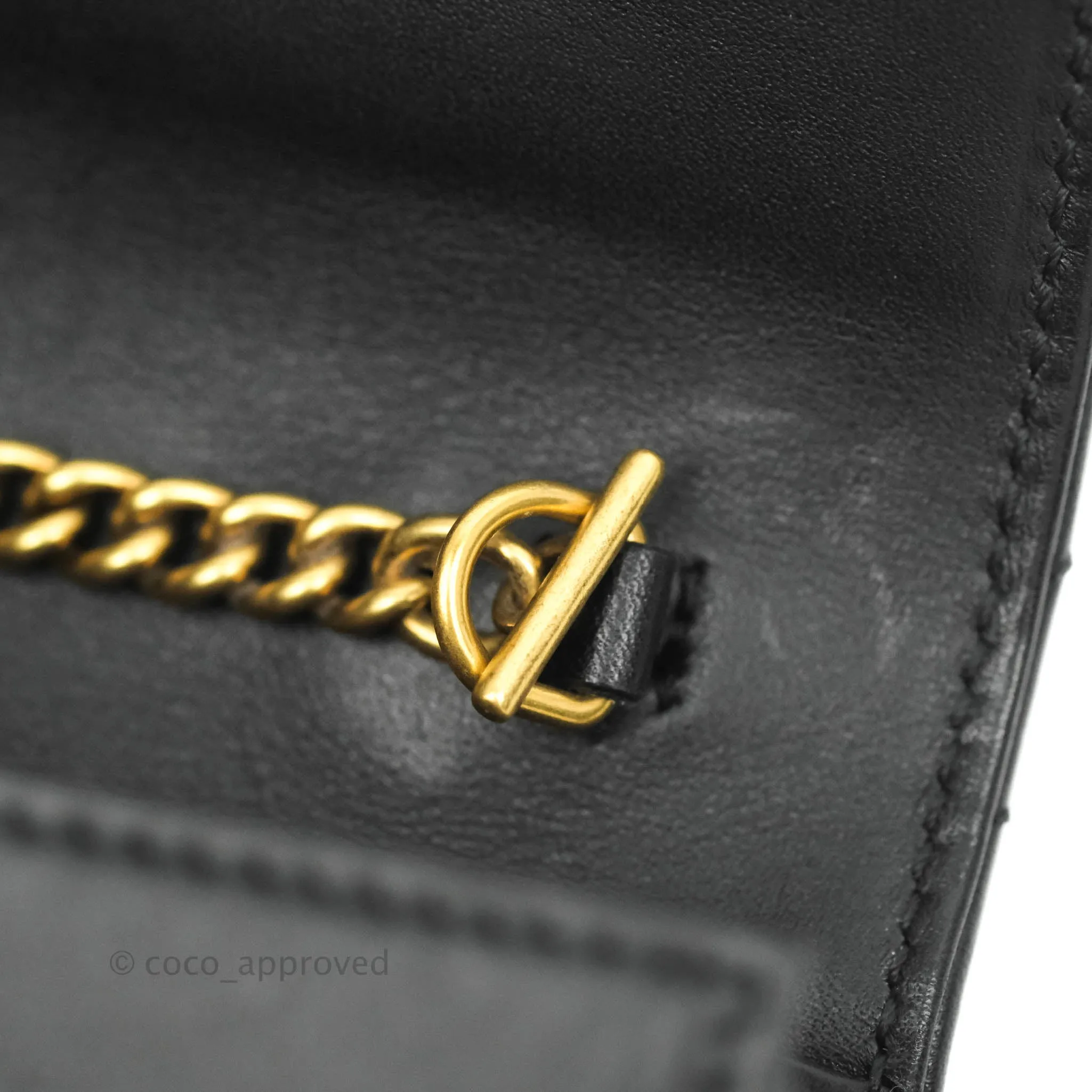 Gucci Matelasse GG Marmont Mini Bag Black Calfskin Gold Hardware