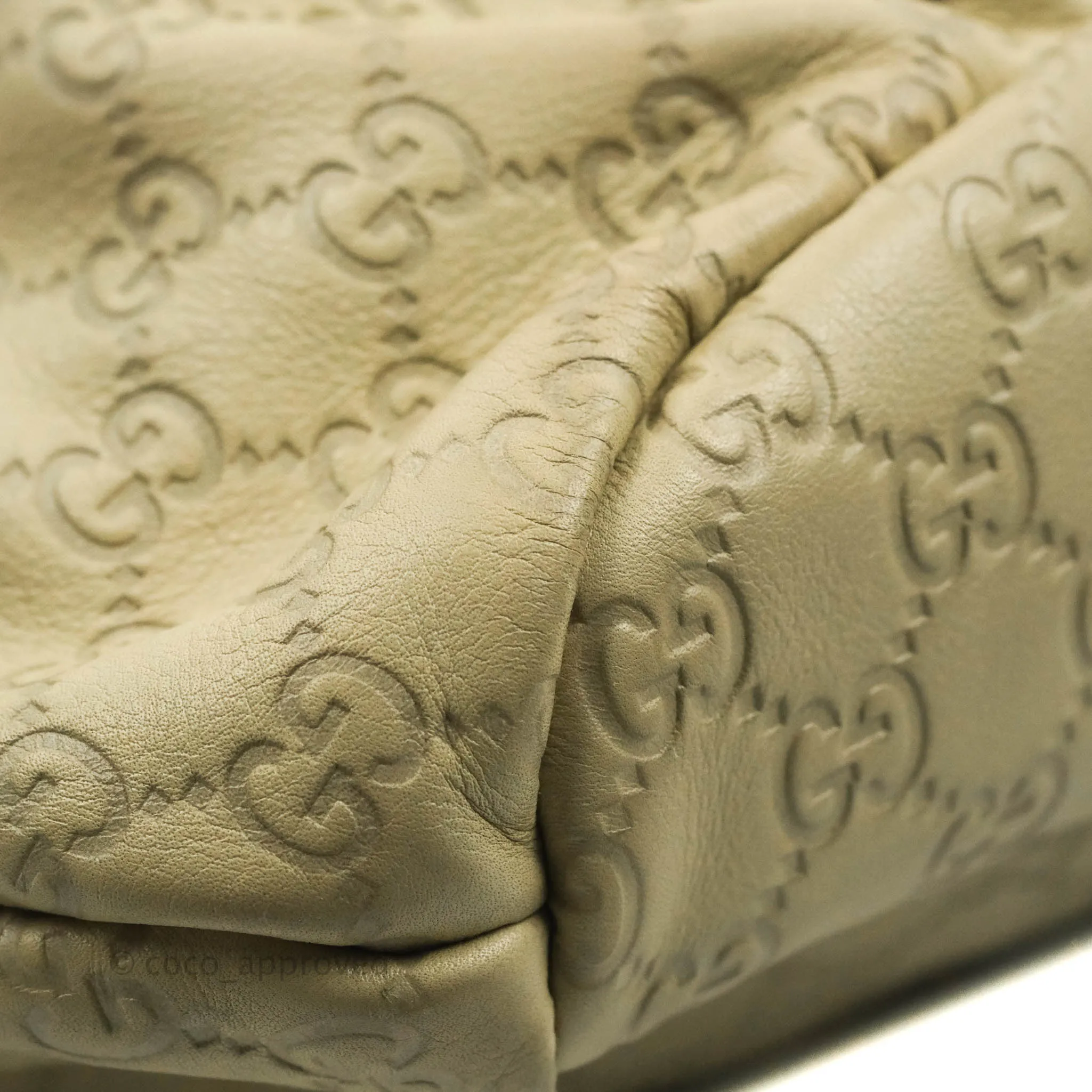 Gucci Medium Pelham Tote Studded Guccissima Leather