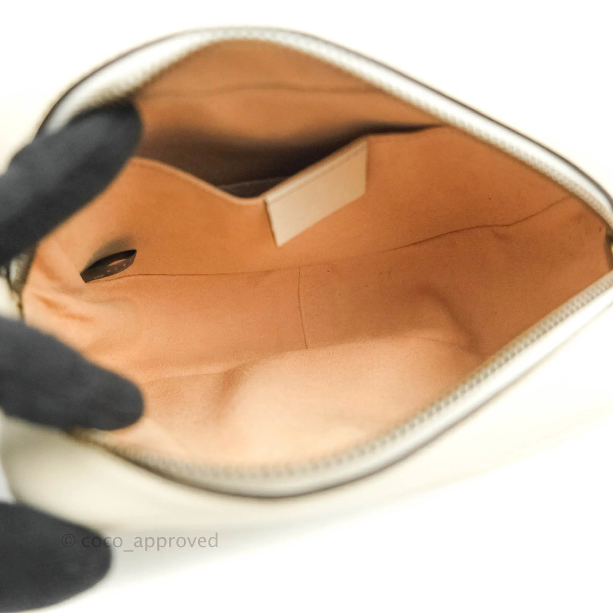 Gucci Mini Matelasse GG Marmont Camera Bag White Calfskin Gold Hardware