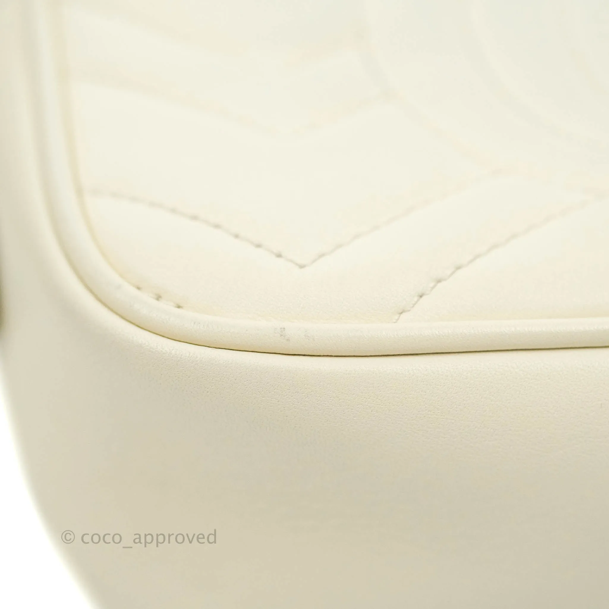 Gucci Mini Matelasse GG Marmont Camera Bag White Calfskin Gold Hardware
