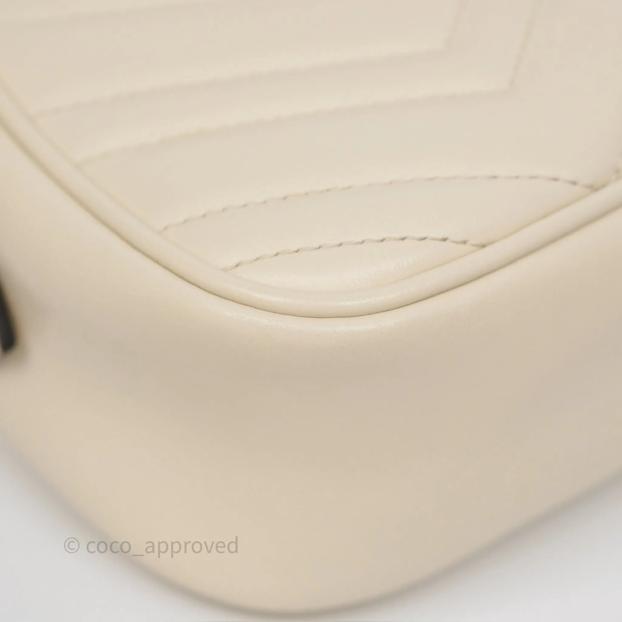 Gucci Small GG Marmont Camera Bag White Calfskin Gold Hardware