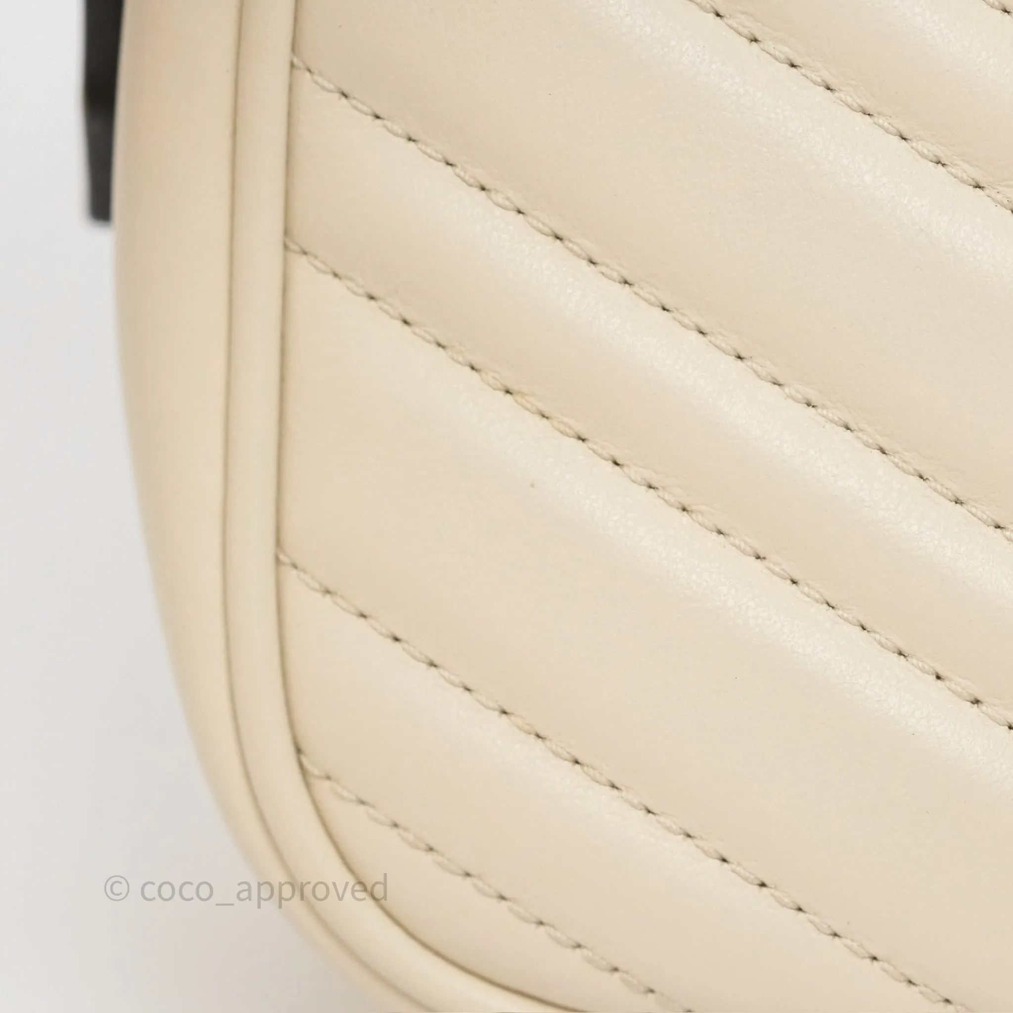 Gucci Small GG Marmont Camera Bag White Calfskin Gold Hardware