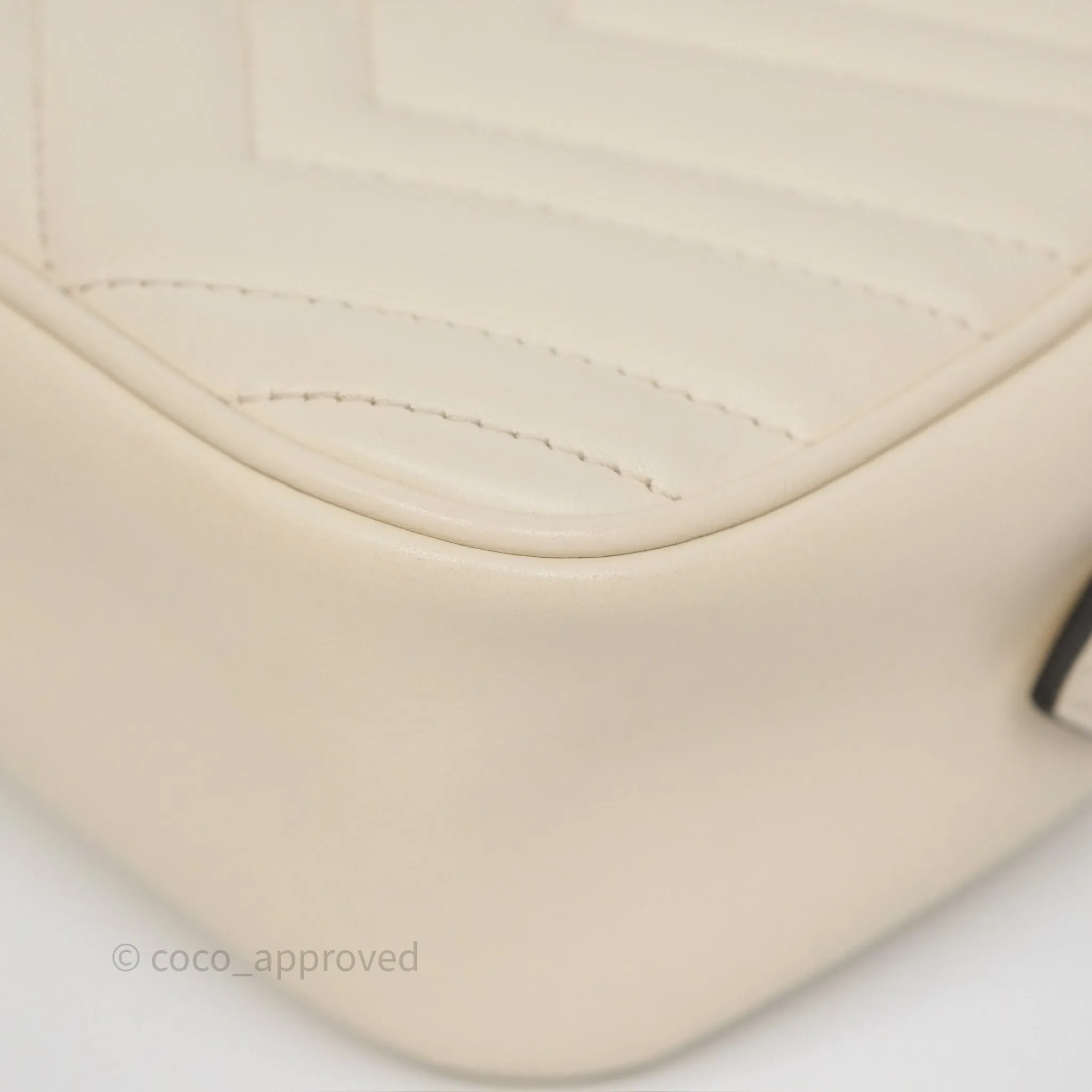 Gucci Small GG Marmont Camera Bag White Calfskin Gold Hardware