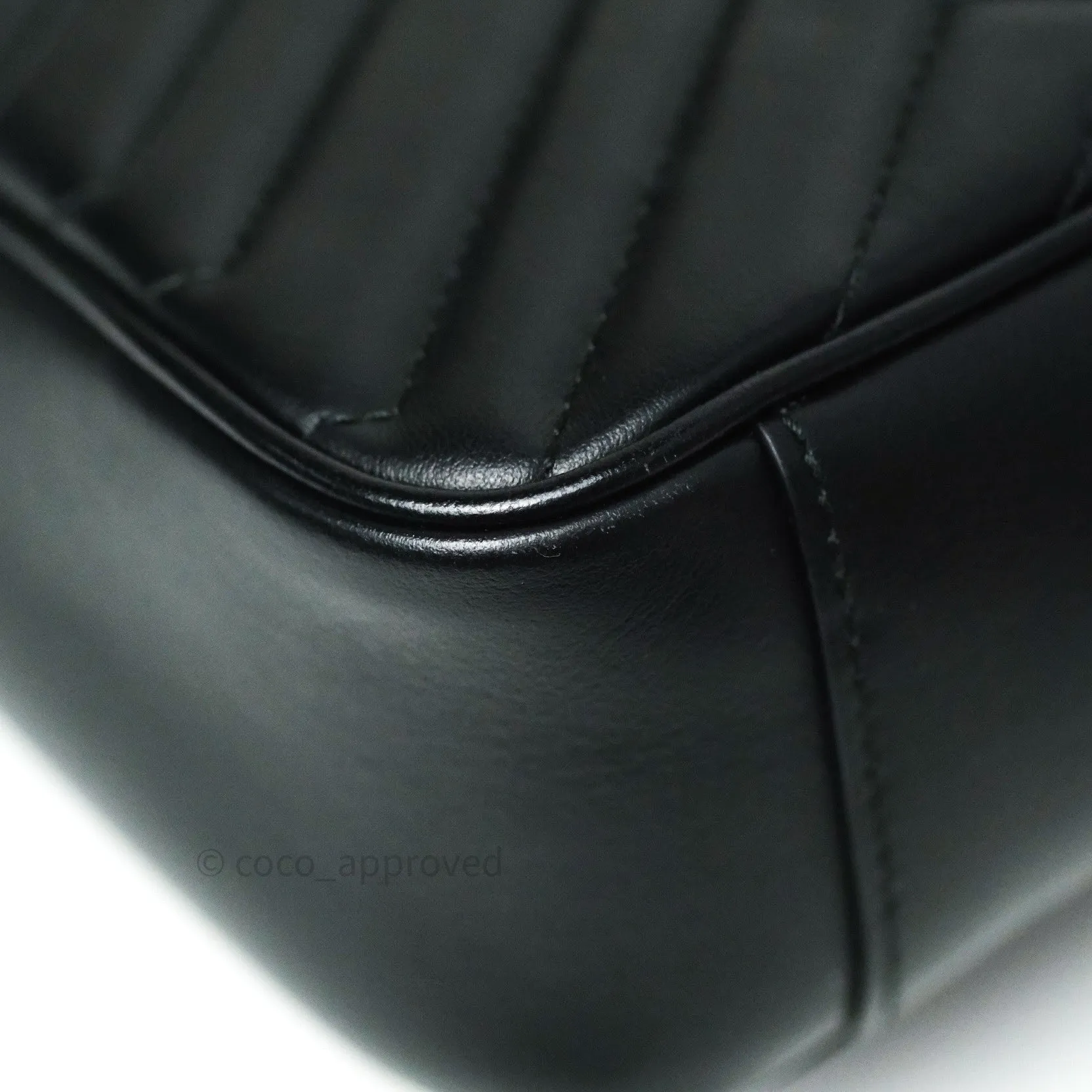 Gucci Small Marmont Black Calfskin Gold Hardware