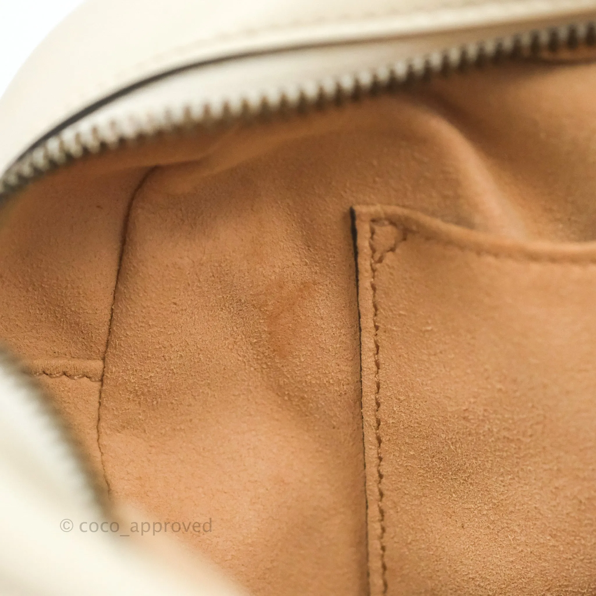 Gucci Small Matelasse GG Marmont Camera Bag White Calfskin Gold Hardware