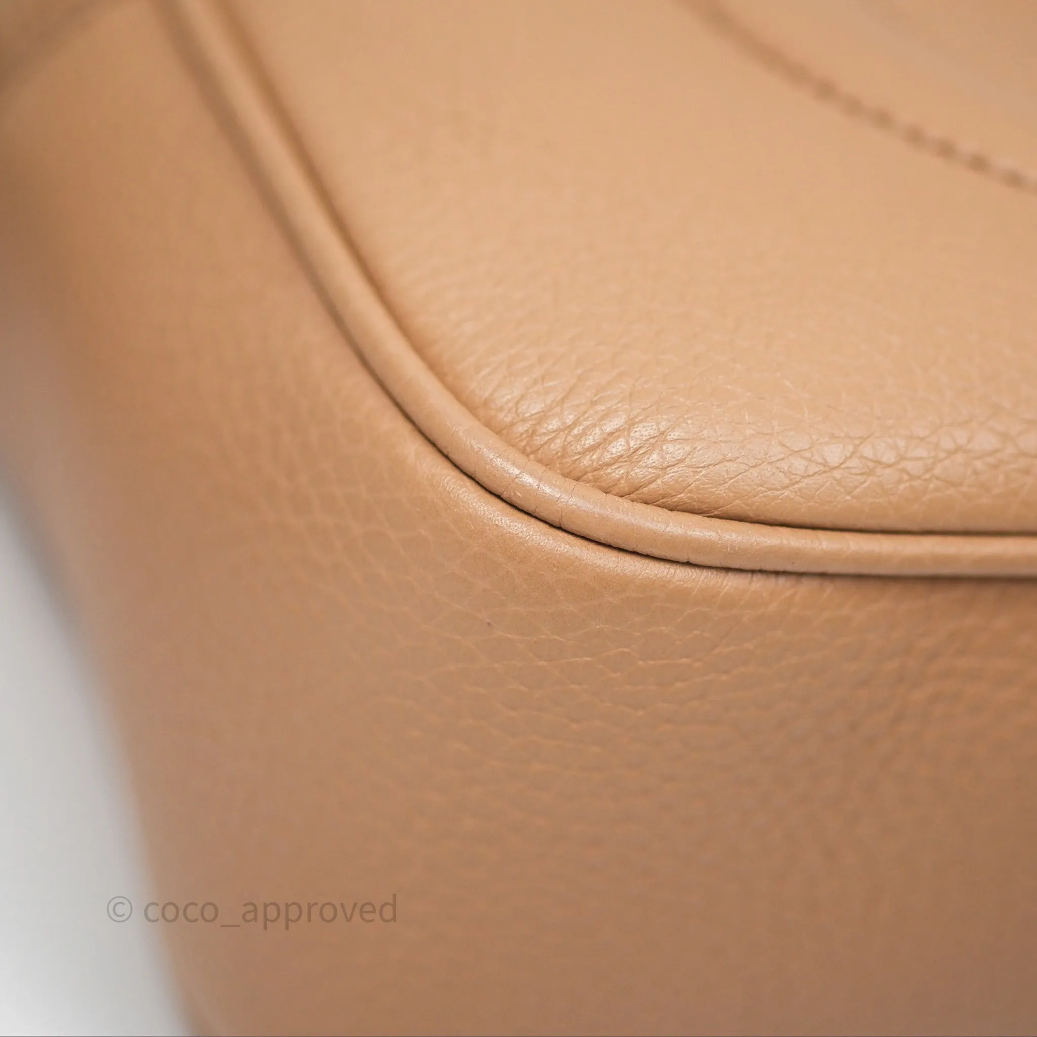 Gucci Small Soho Disco Bag Calfskin Beige