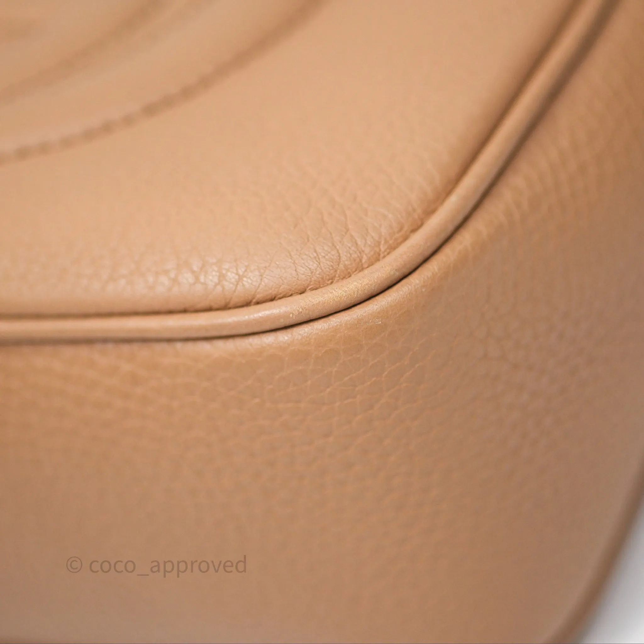Gucci Small Soho Disco Bag Calfskin Beige