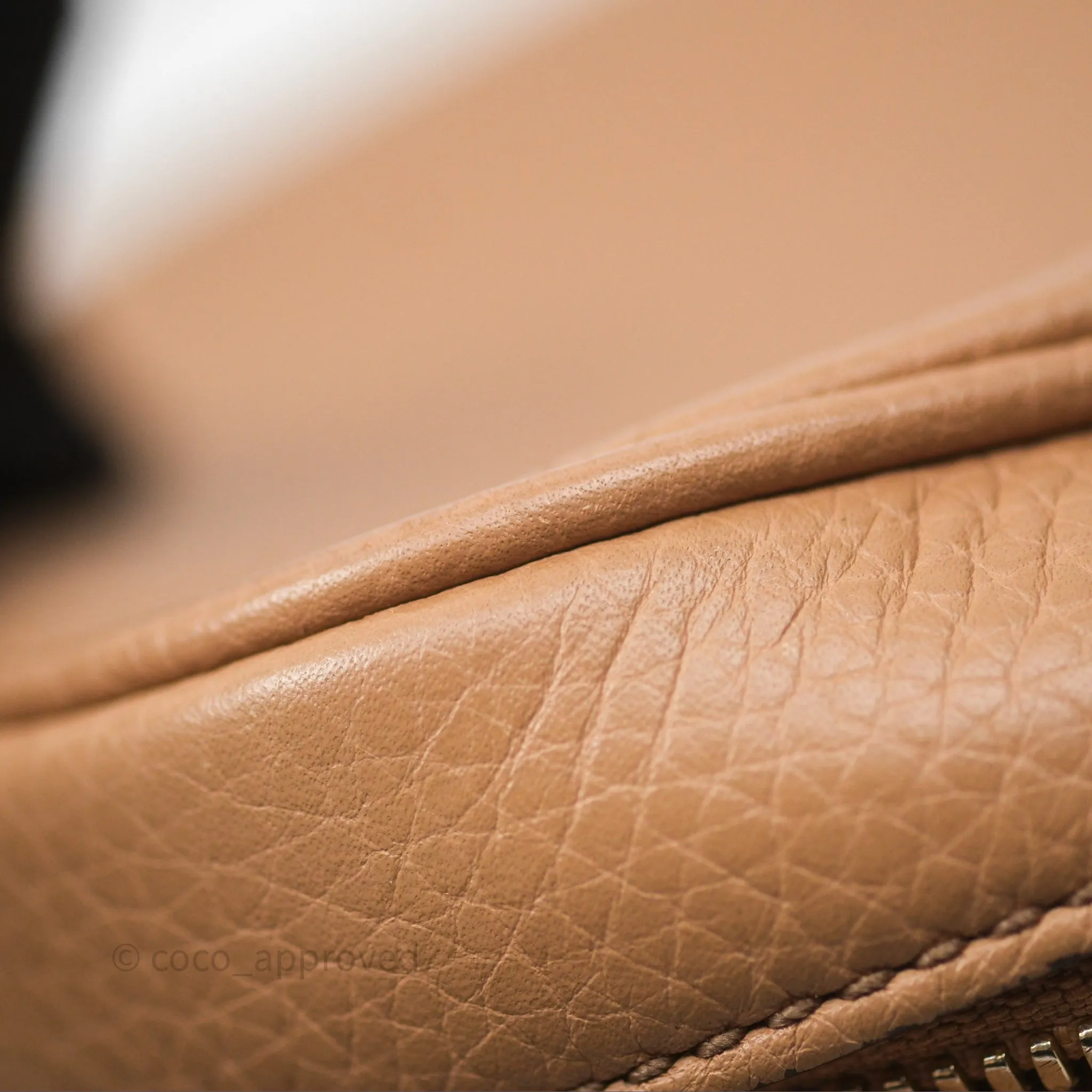 Gucci Small Soho Disco Bag Calfskin Beige