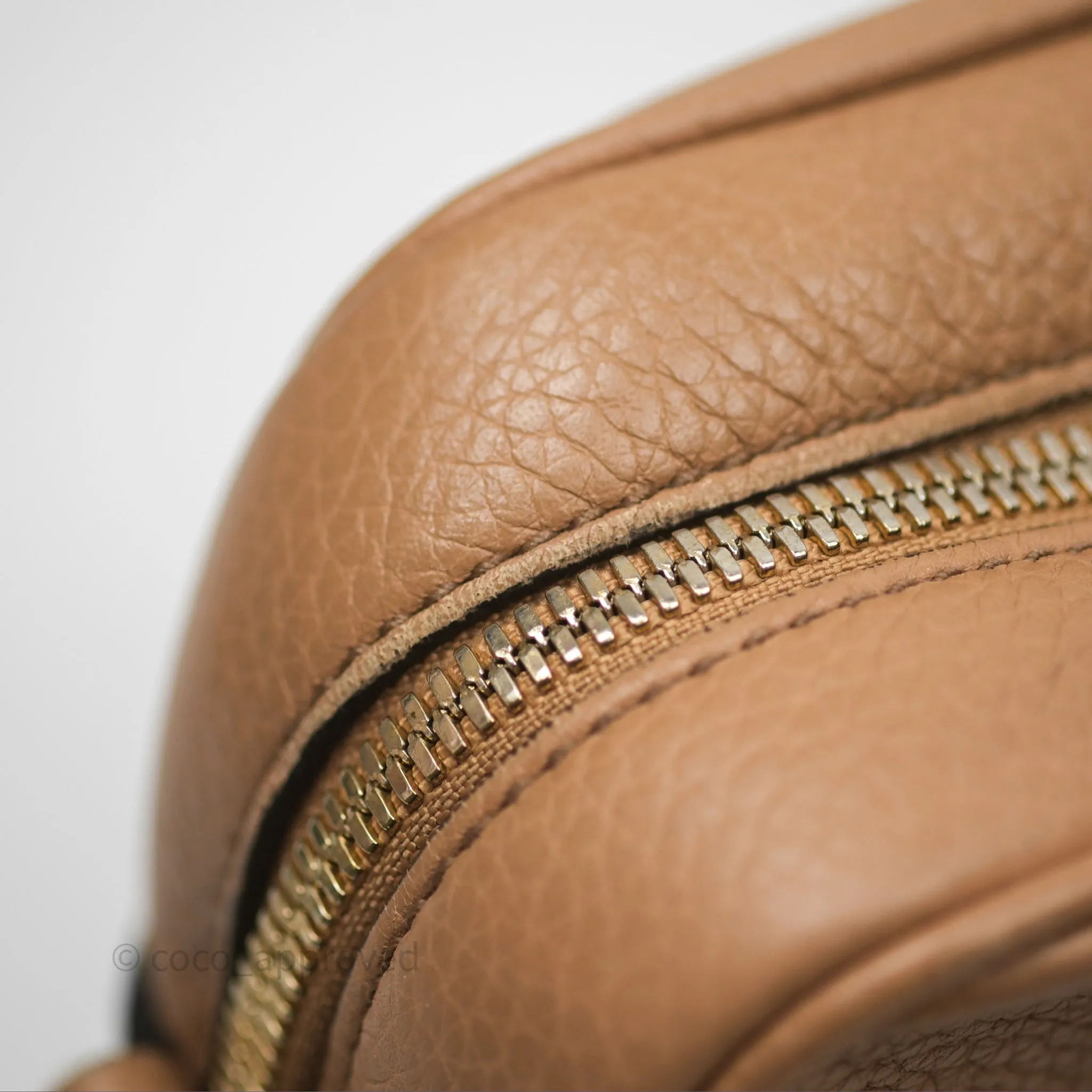 Gucci Small Soho Disco Bag Calfskin Beige