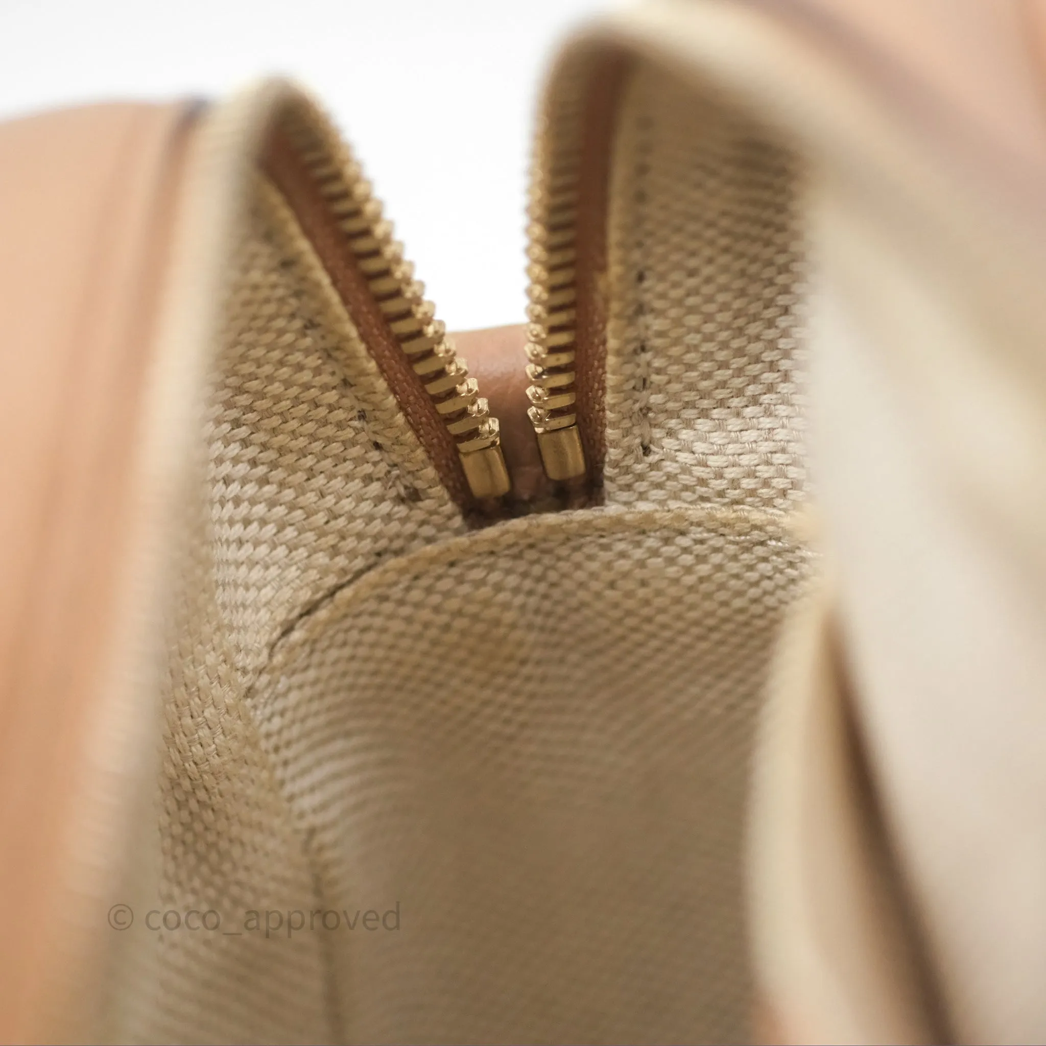 Gucci Small Soho Disco Bag Calfskin Beige