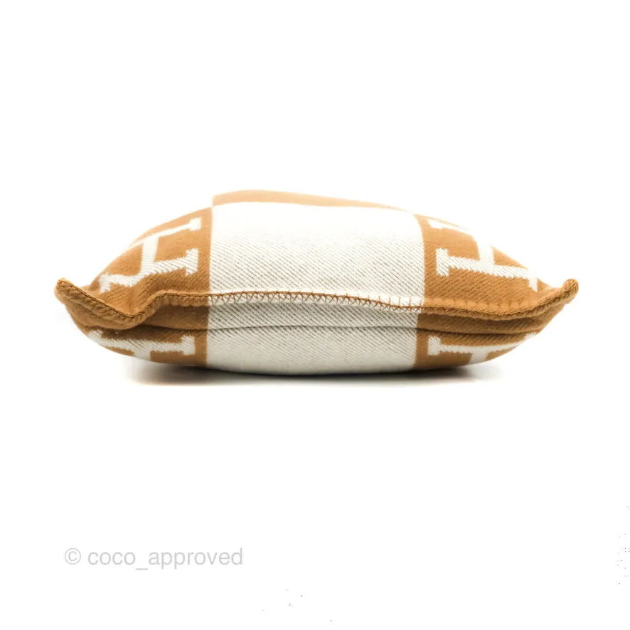 Hermes Small Avalon Pillow cru / Camel