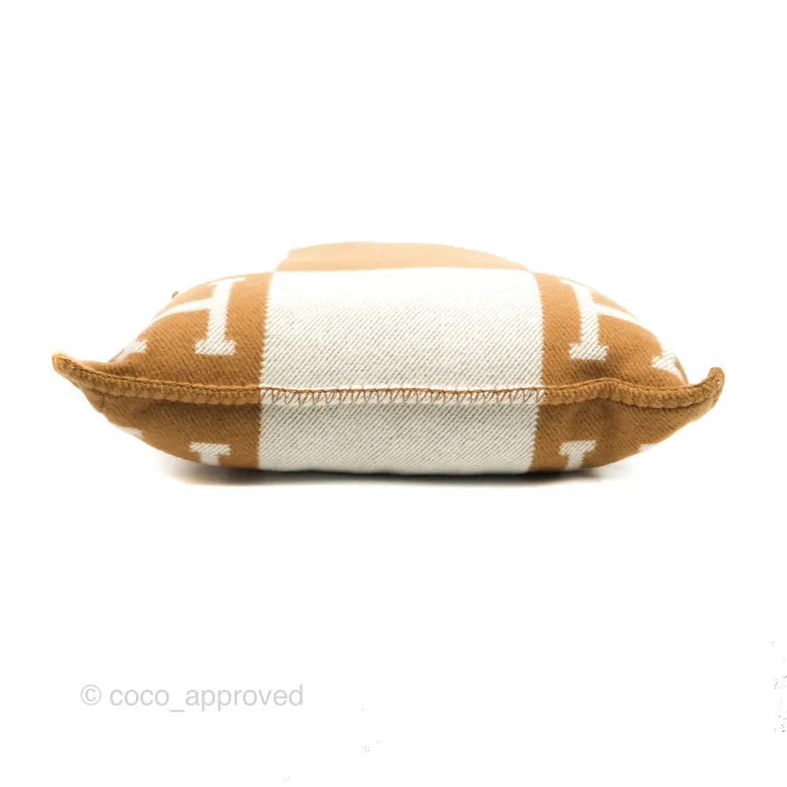 Hermes Small Avalon Pillow cru / Camel