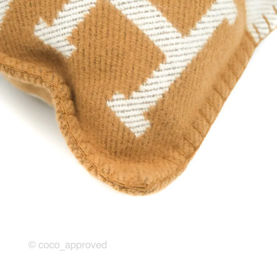 Hermes Small Avalon Pillow cru / Camel