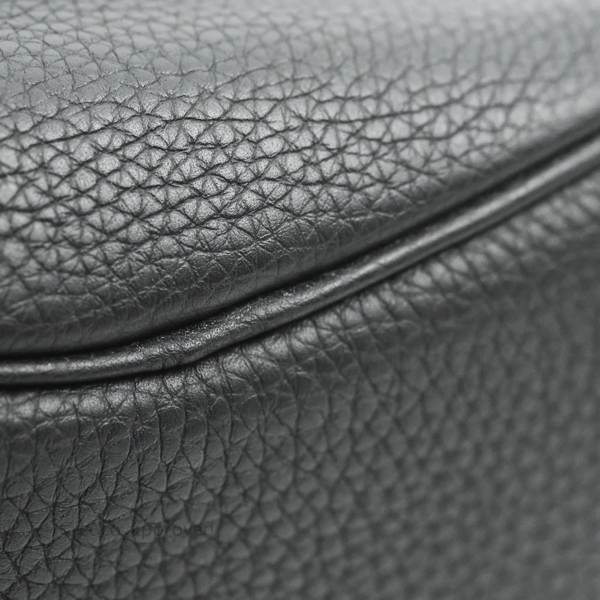Hermes Togo So Kelly 22 Black Gold Hardware