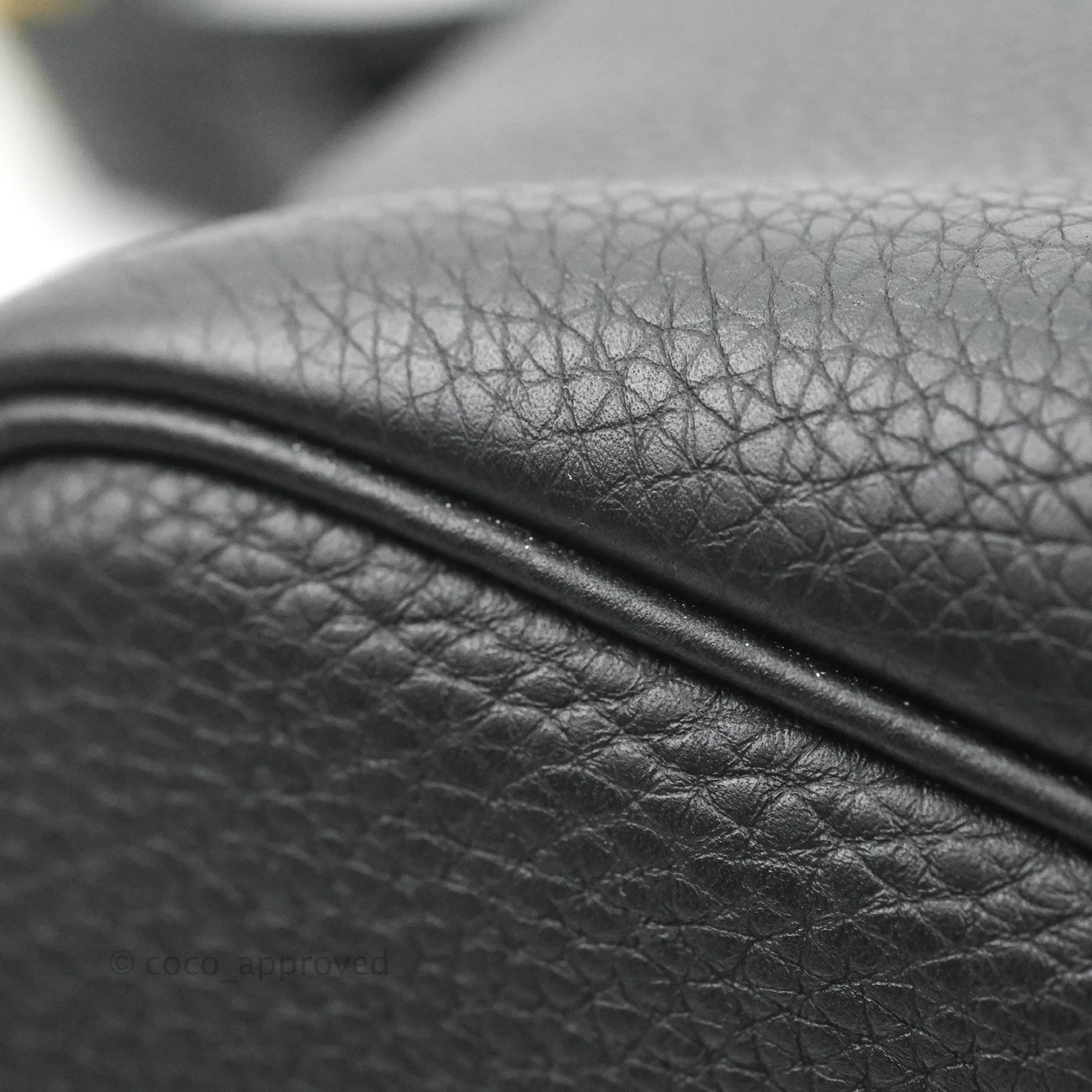 Hermes Togo So Kelly 22 Black Gold Hardware