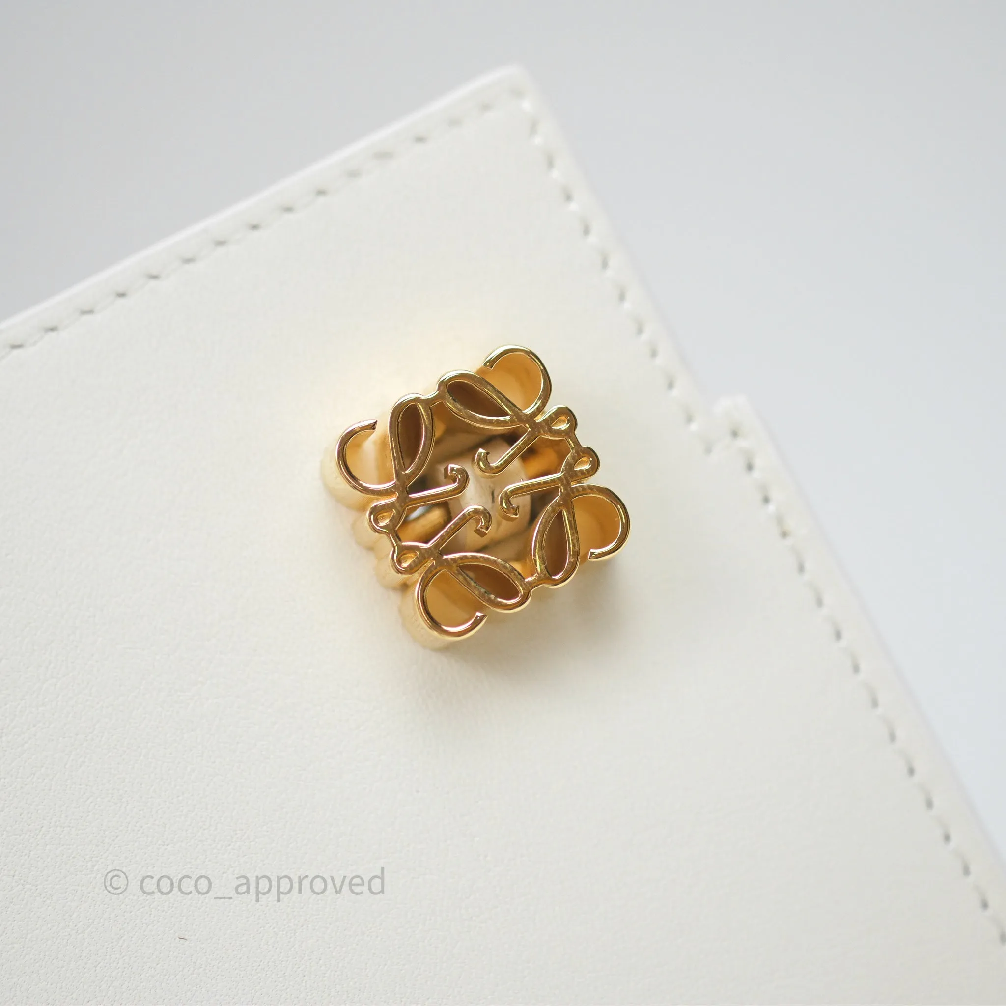 Loewe Dice Pocket in Classic Calfskin White