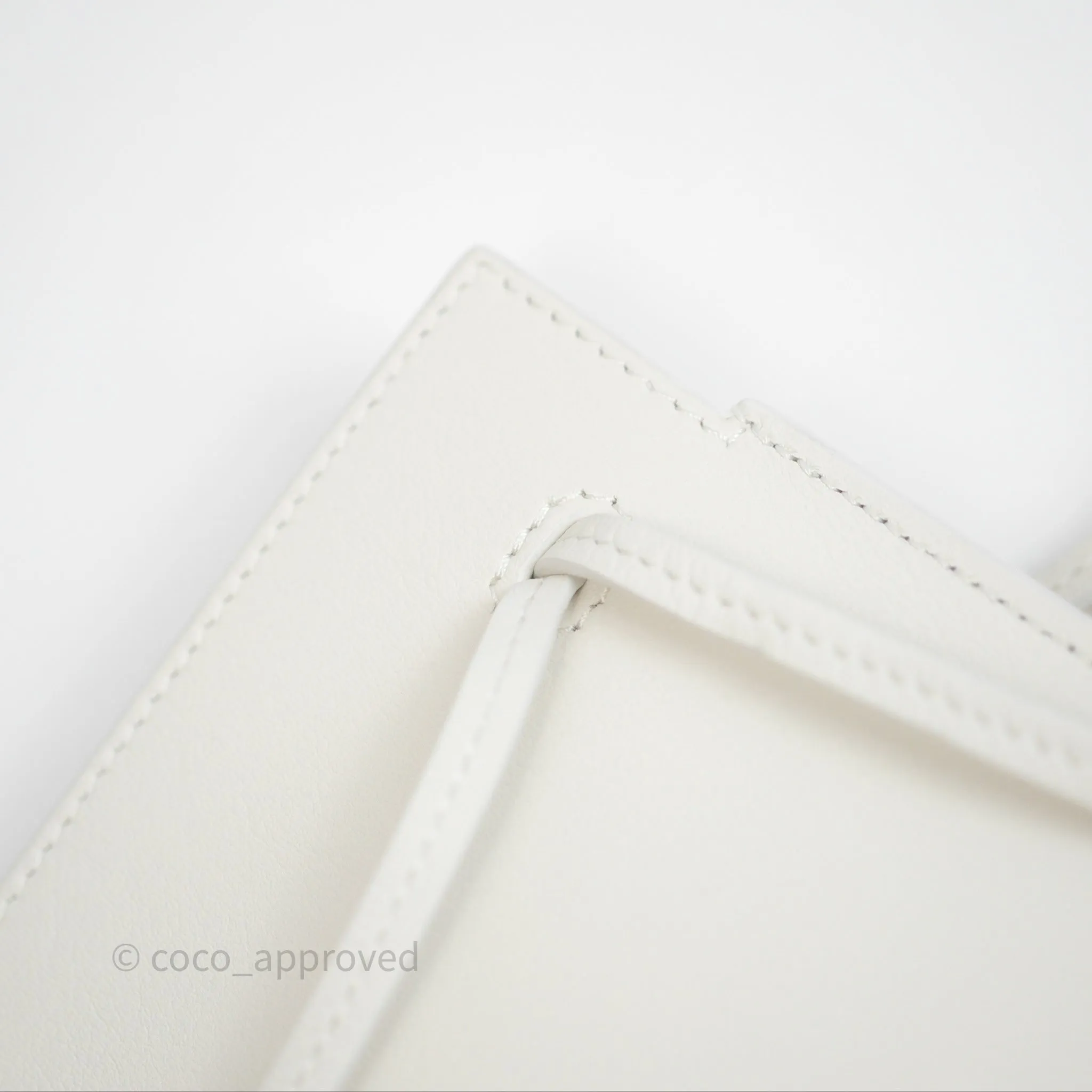 Loewe Dice Pocket in Classic Calfskin White