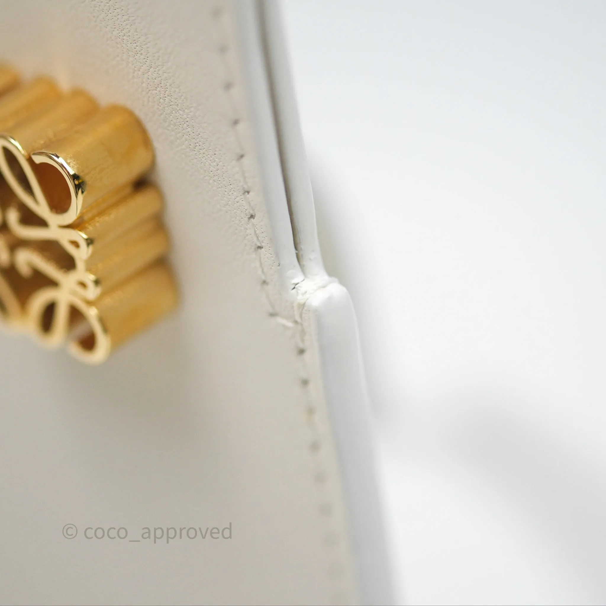 Loewe Dice Pocket in Classic Calfskin White