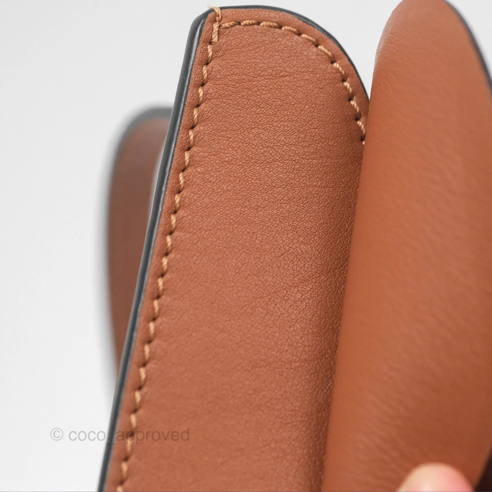 Loewe Elephant Pocket in Classic Calfskin Tan