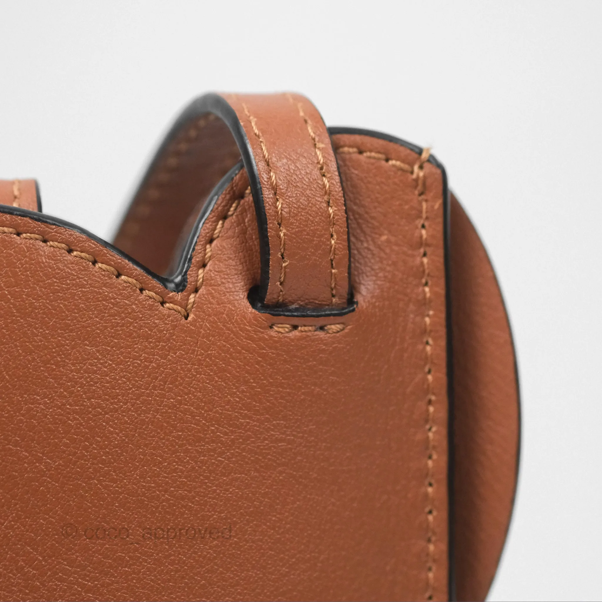 Loewe Elephant Pocket in Classic Calfskin Tan