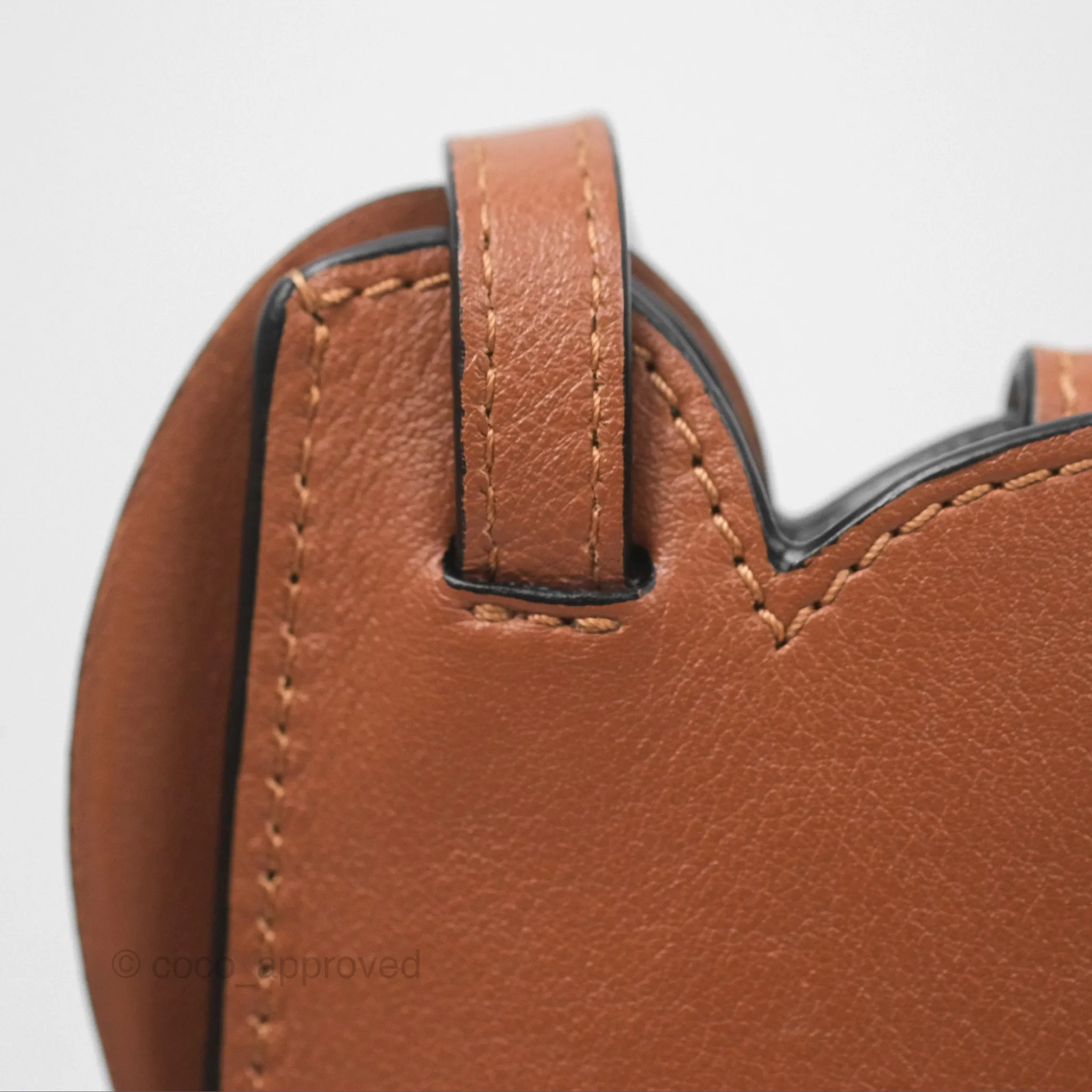 Loewe Elephant Pocket in Classic Calfskin Tan
