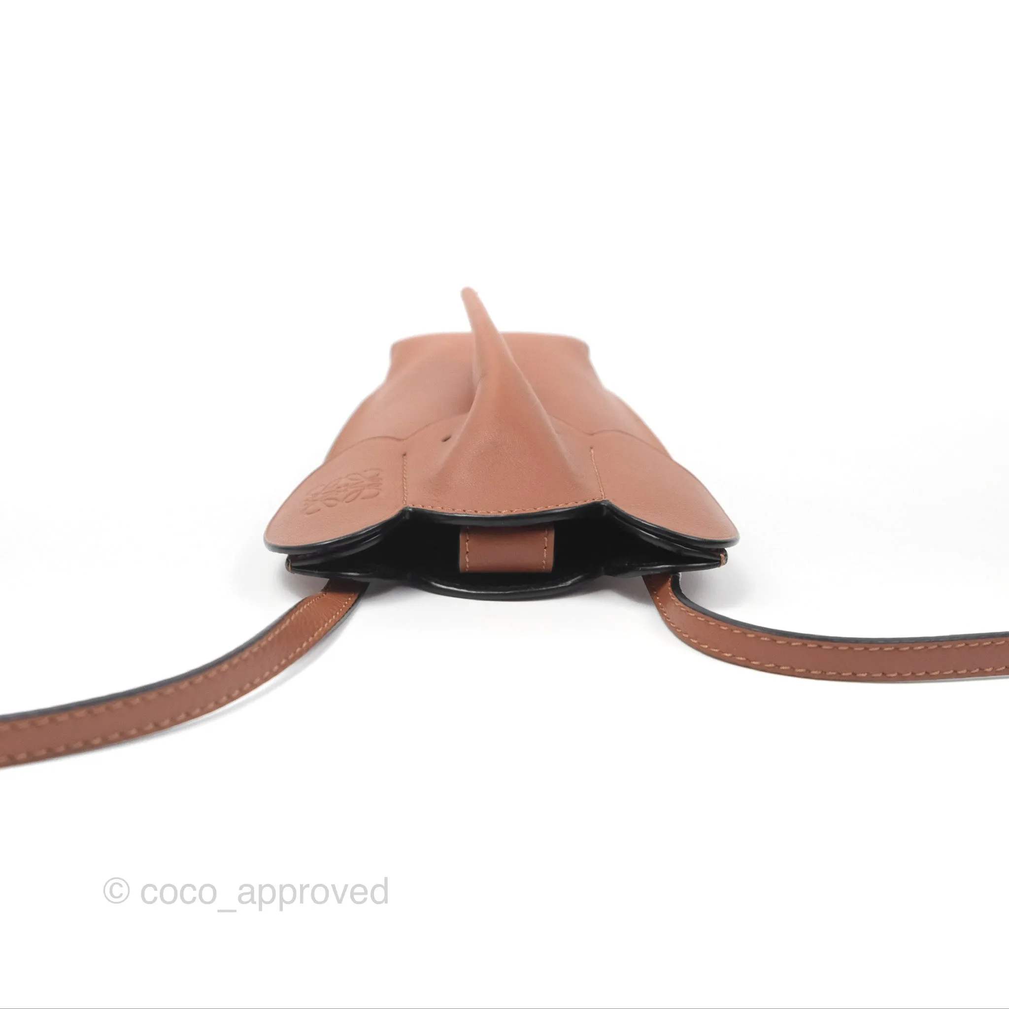 Loewe Elephant Pocket in Classic Calfskin Tan