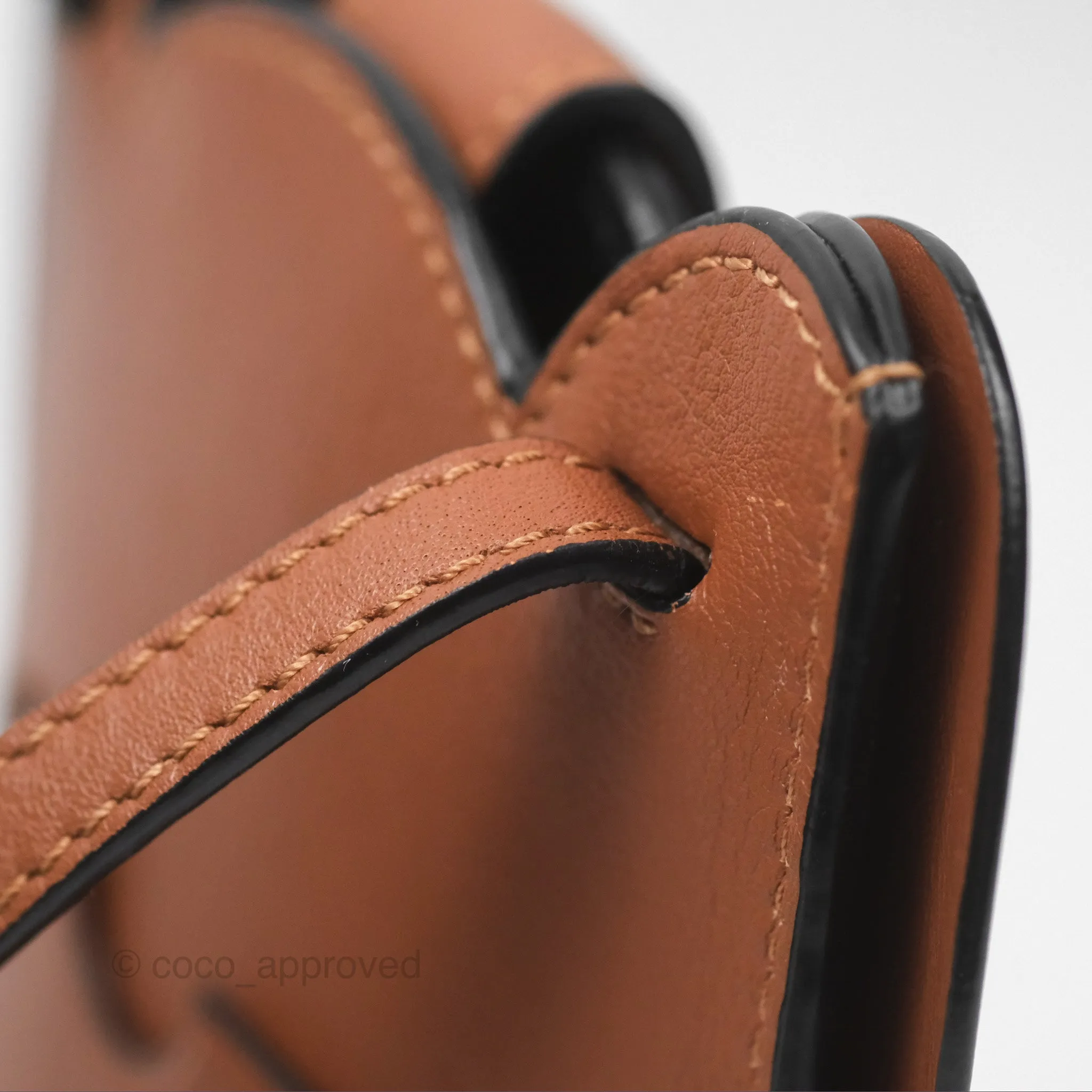 Loewe Elephant Pocket in Classic Calfskin Tan