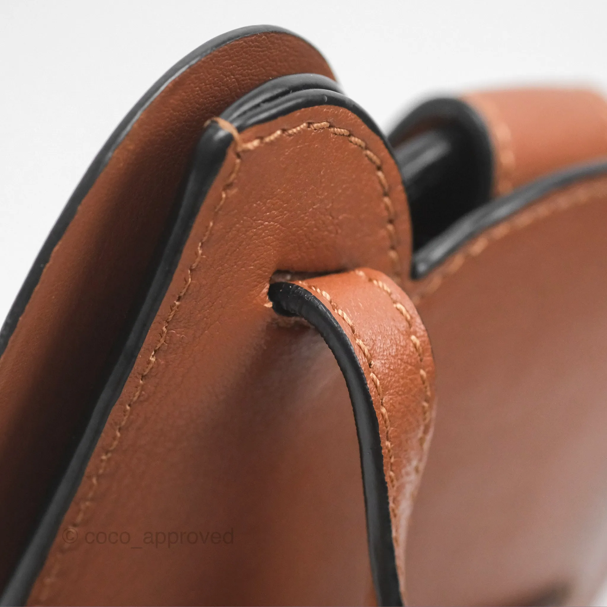 Loewe Elephant Pocket in Classic Calfskin Tan