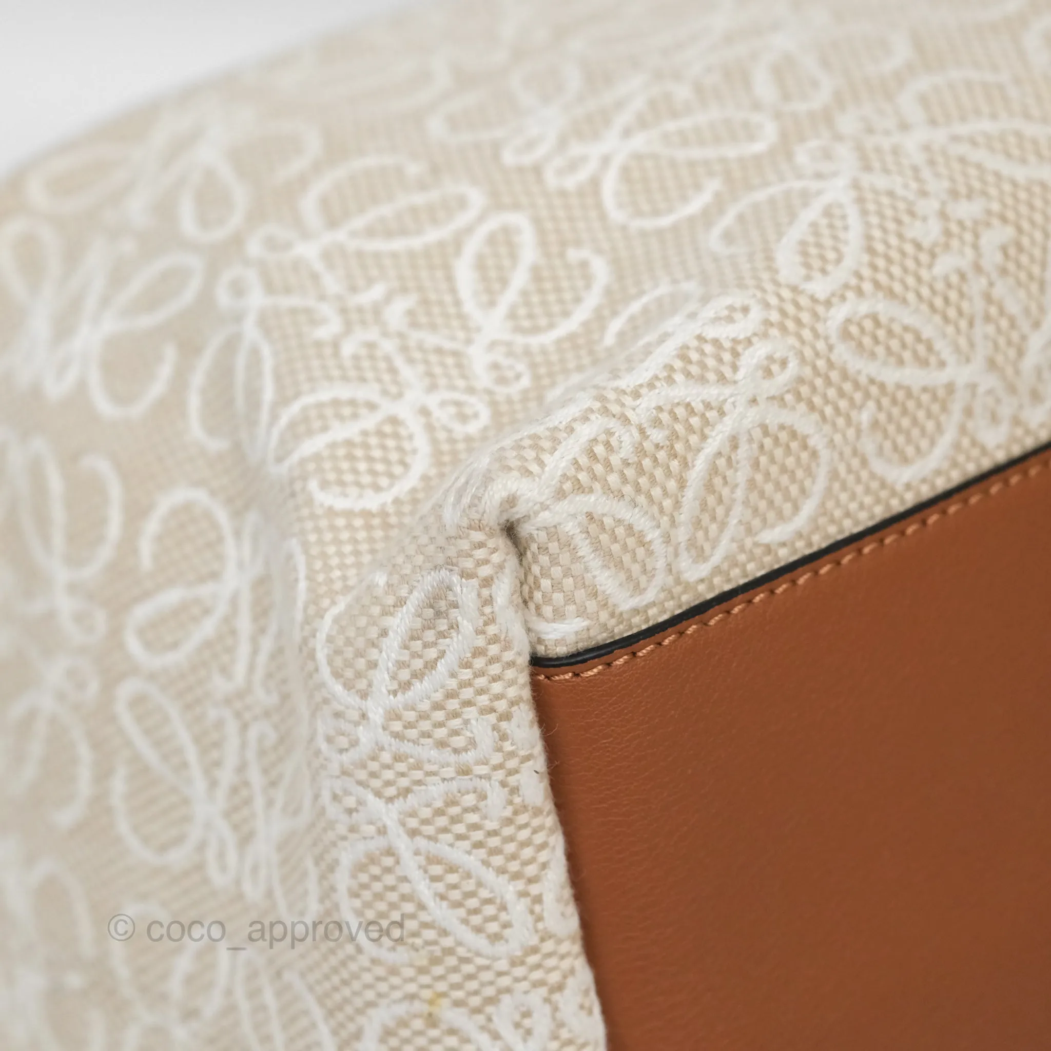 Loewe Medium Cubi Bag Anagram Jacquard & Calfskin Ecru/Tan