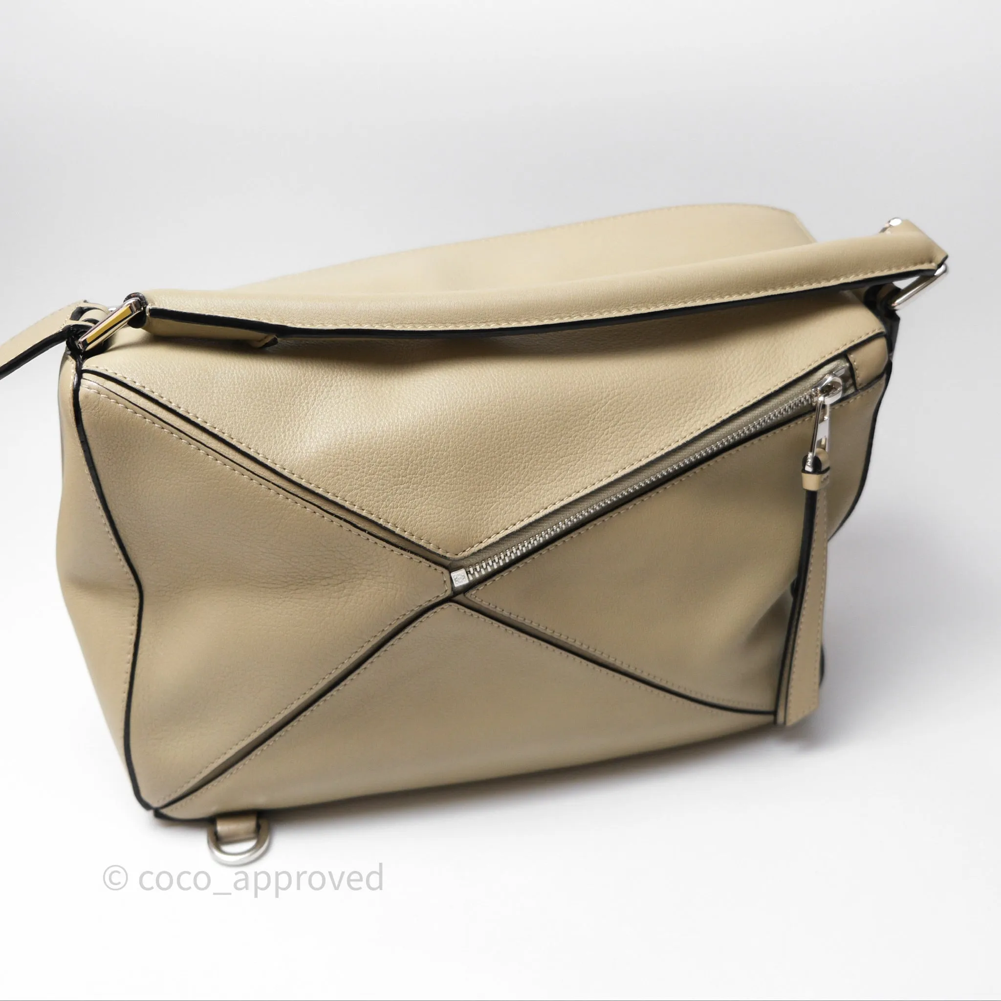 Loewe Medium Puzzle Bag Light Beige Calfskin