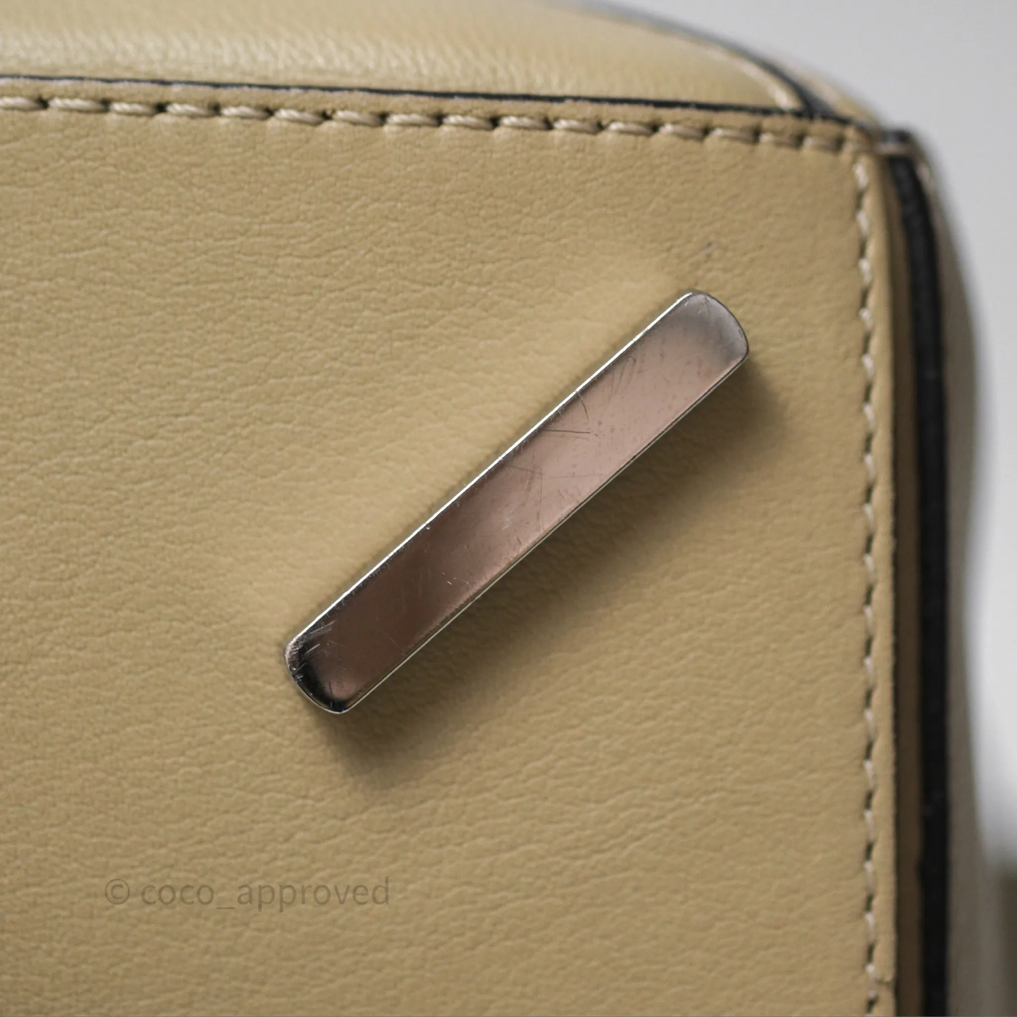 Loewe Medium Puzzle Bag Light Beige Calfskin