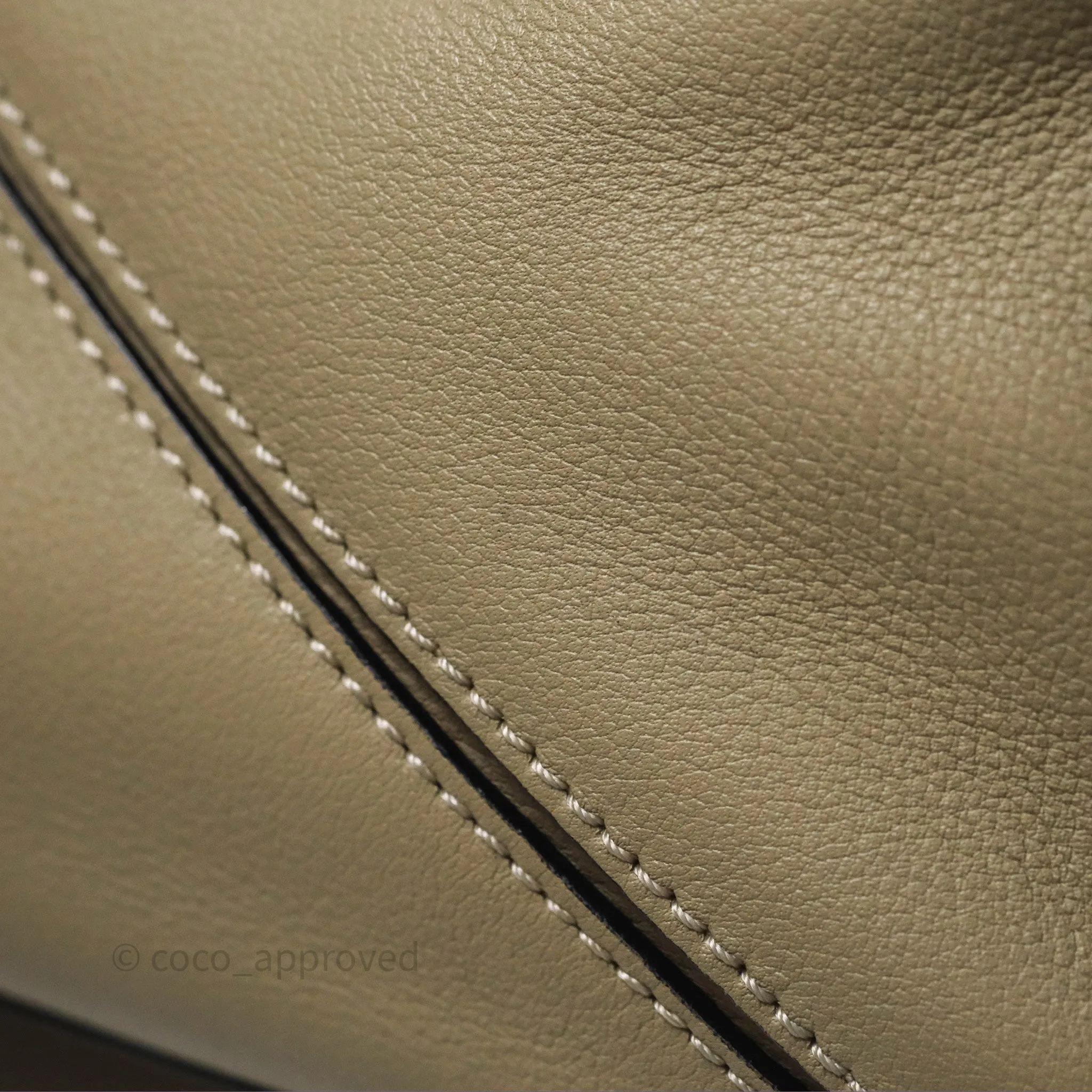 Loewe Medium Puzzle Bag Light Beige Calfskin