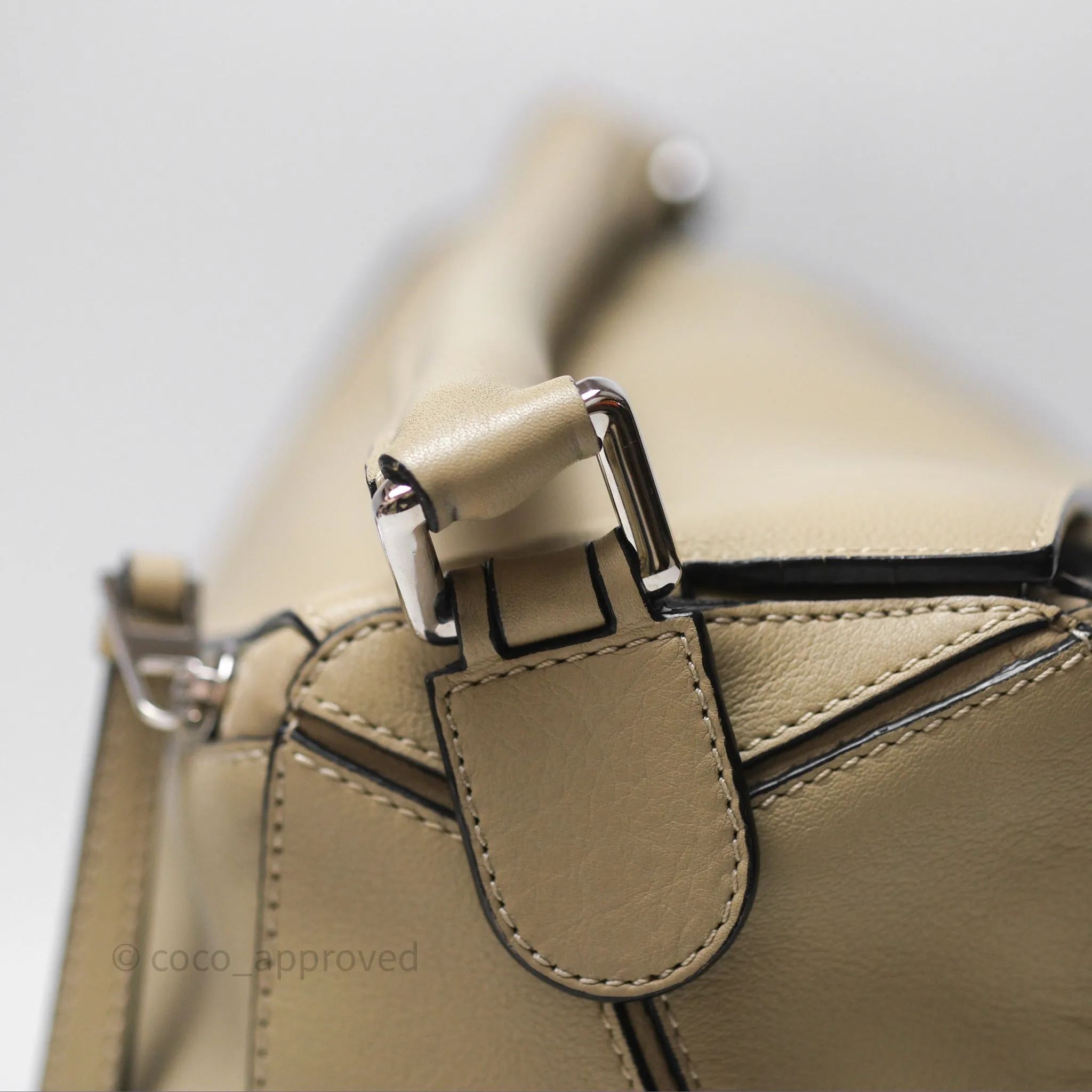 Loewe Medium Puzzle Bag Light Beige Calfskin