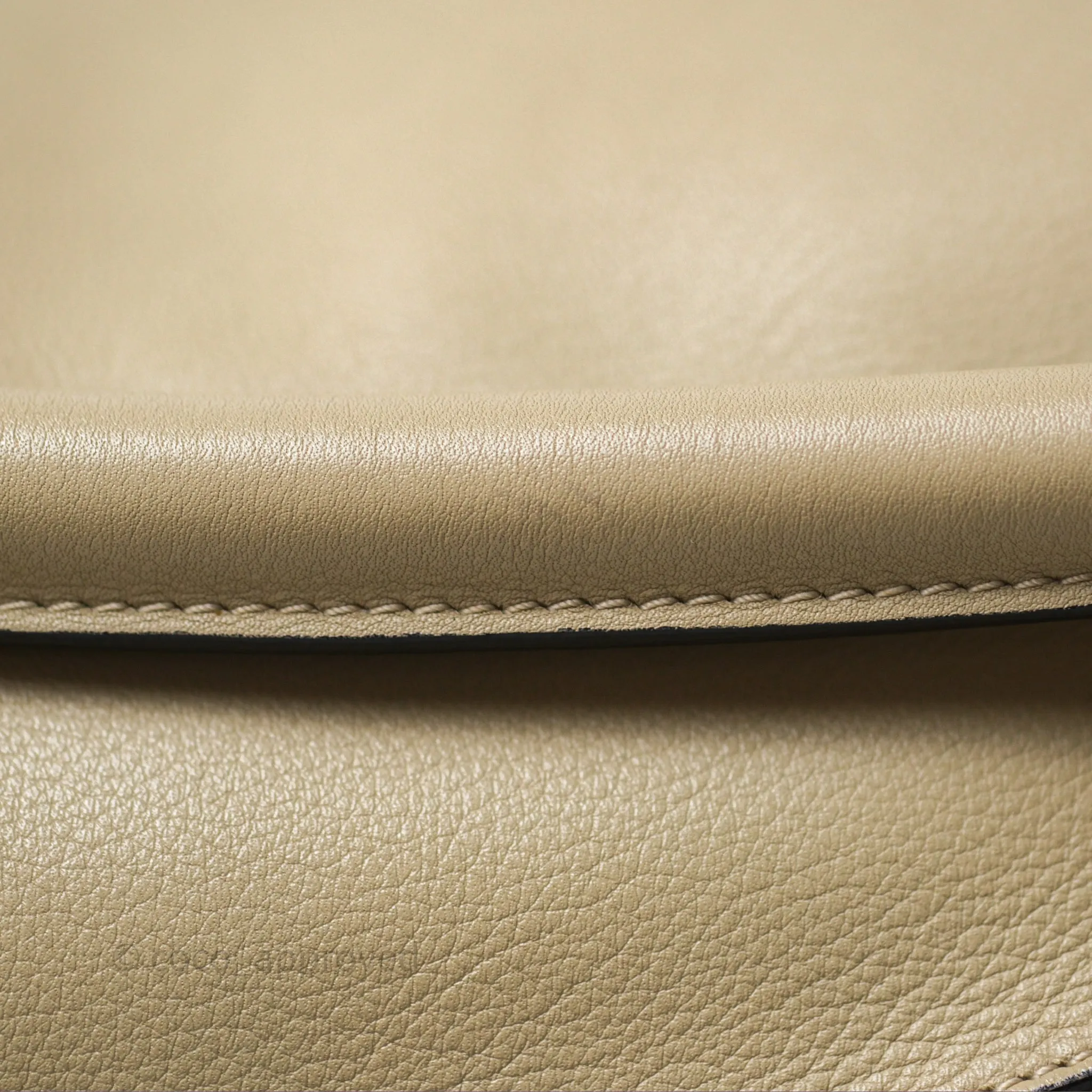 Loewe Medium Puzzle Bag Light Beige Calfskin