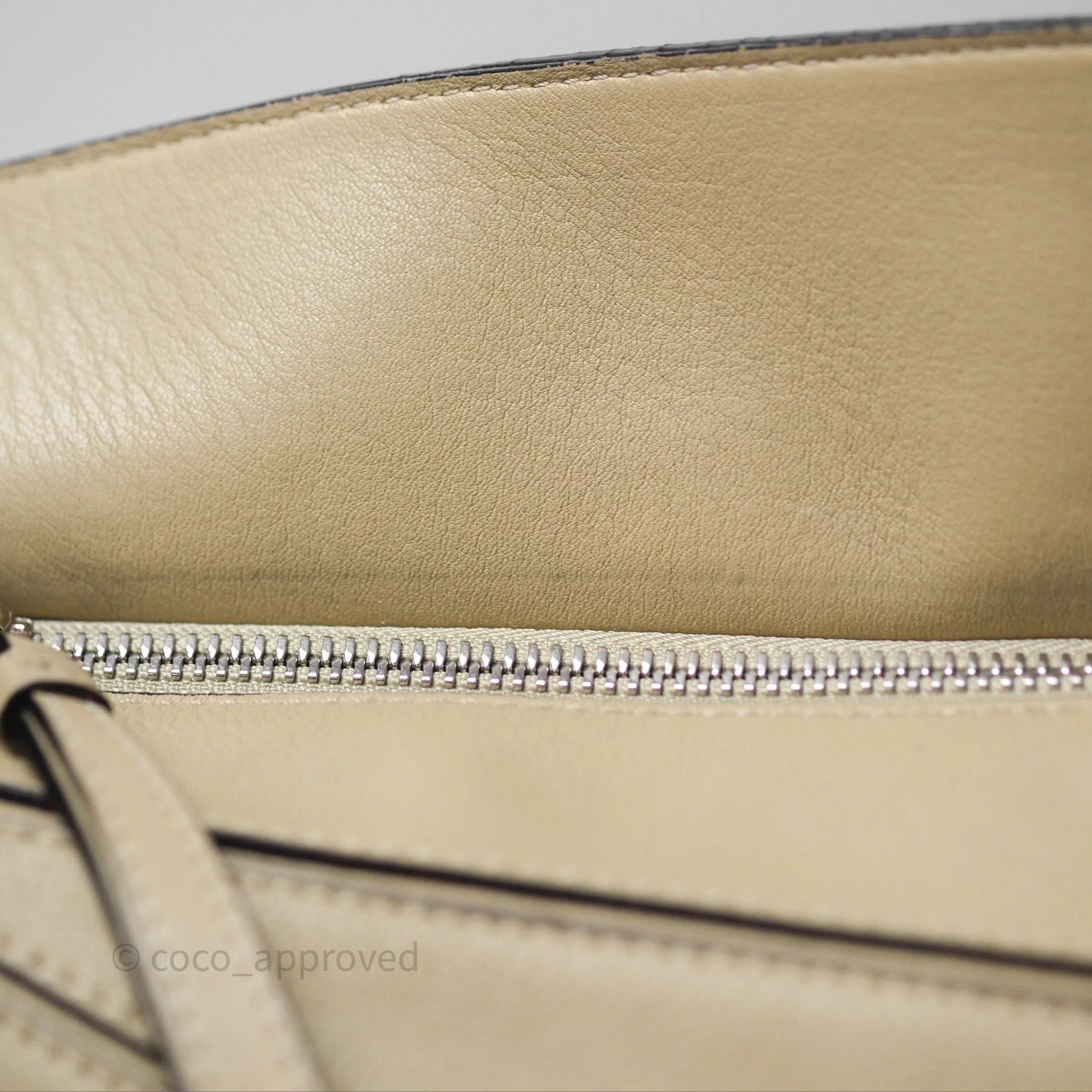 Loewe Medium Puzzle Bag Light Beige Calfskin