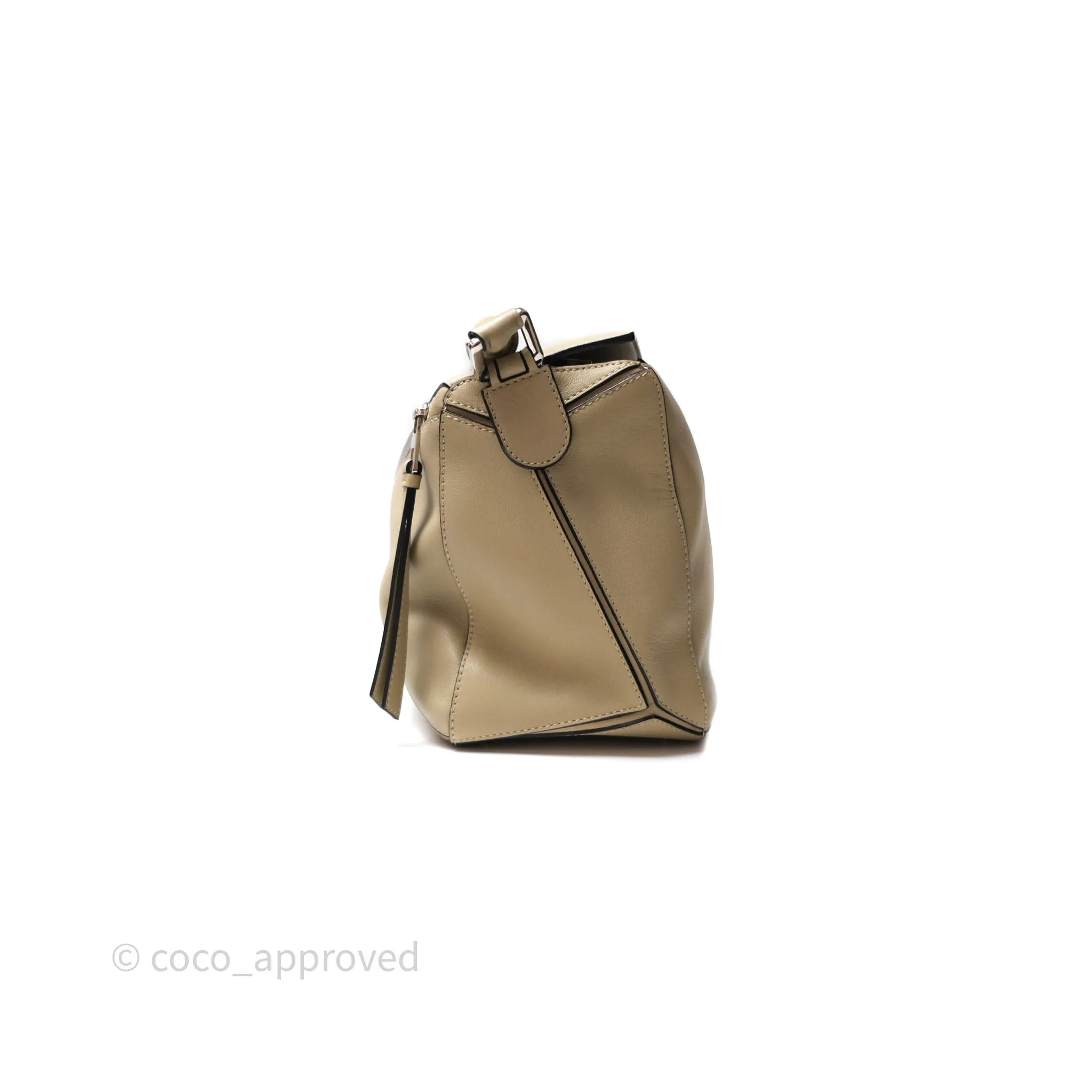 Loewe Medium Puzzle Bag Light Beige Calfskin
