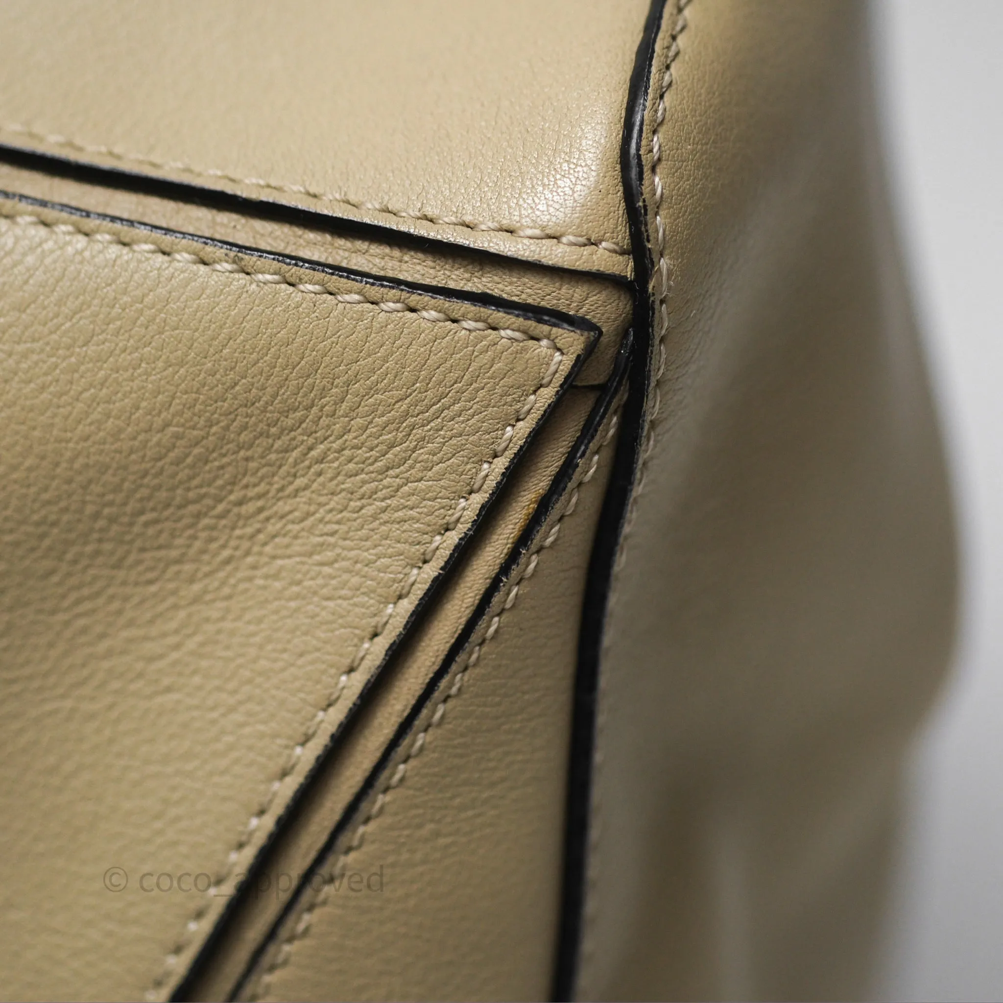 Loewe Medium Puzzle Bag Light Beige Calfskin