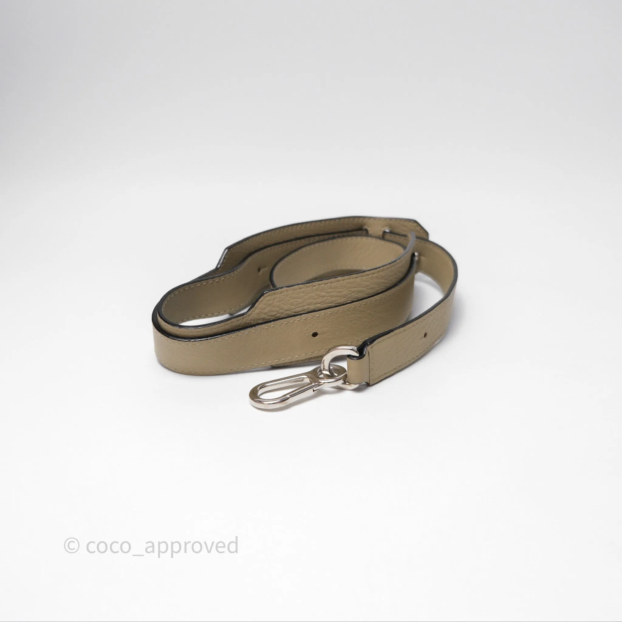 Loewe Medium Puzzle Bag Light Beige Calfskin