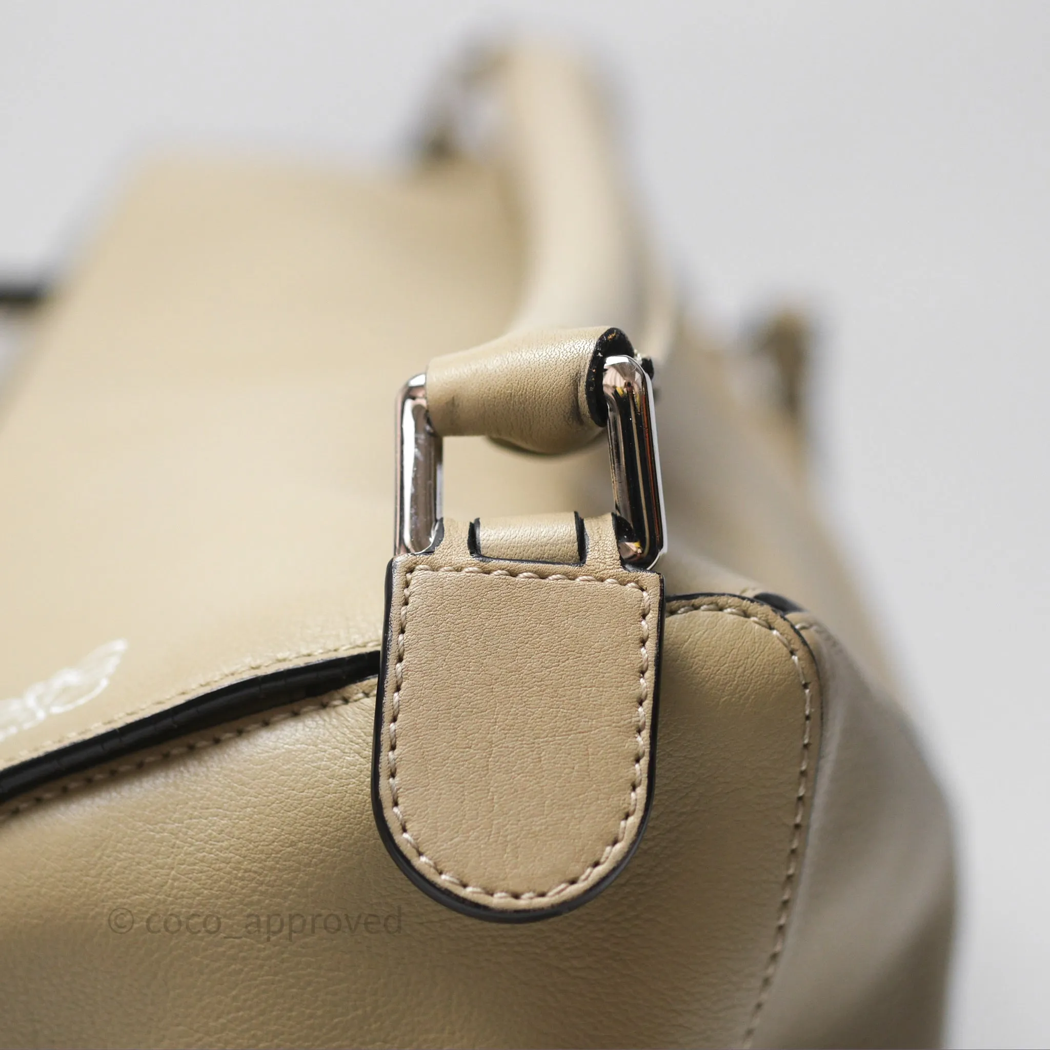 Loewe Medium Puzzle Bag Light Beige Calfskin