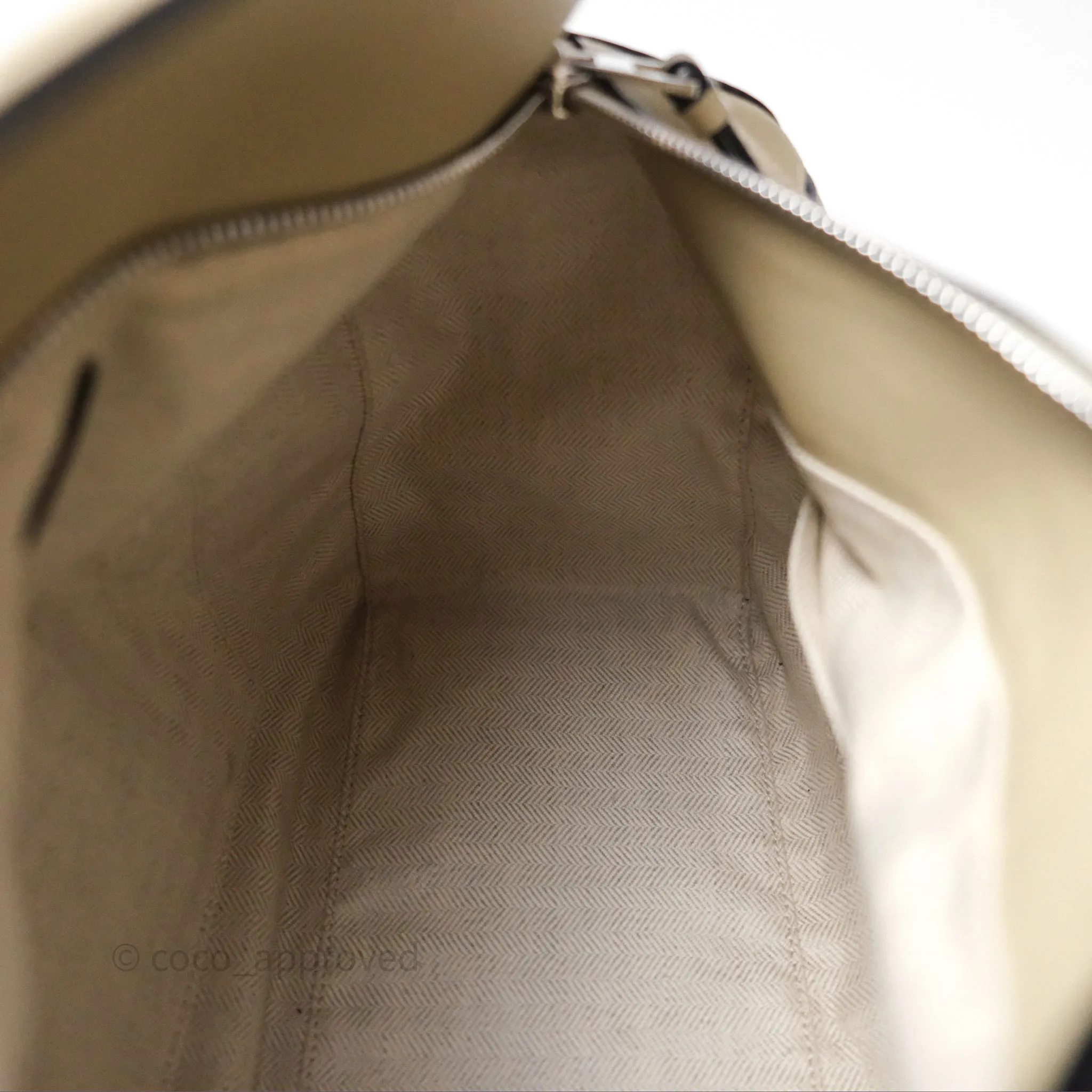 Loewe Medium Puzzle Bag Light Beige Calfskin