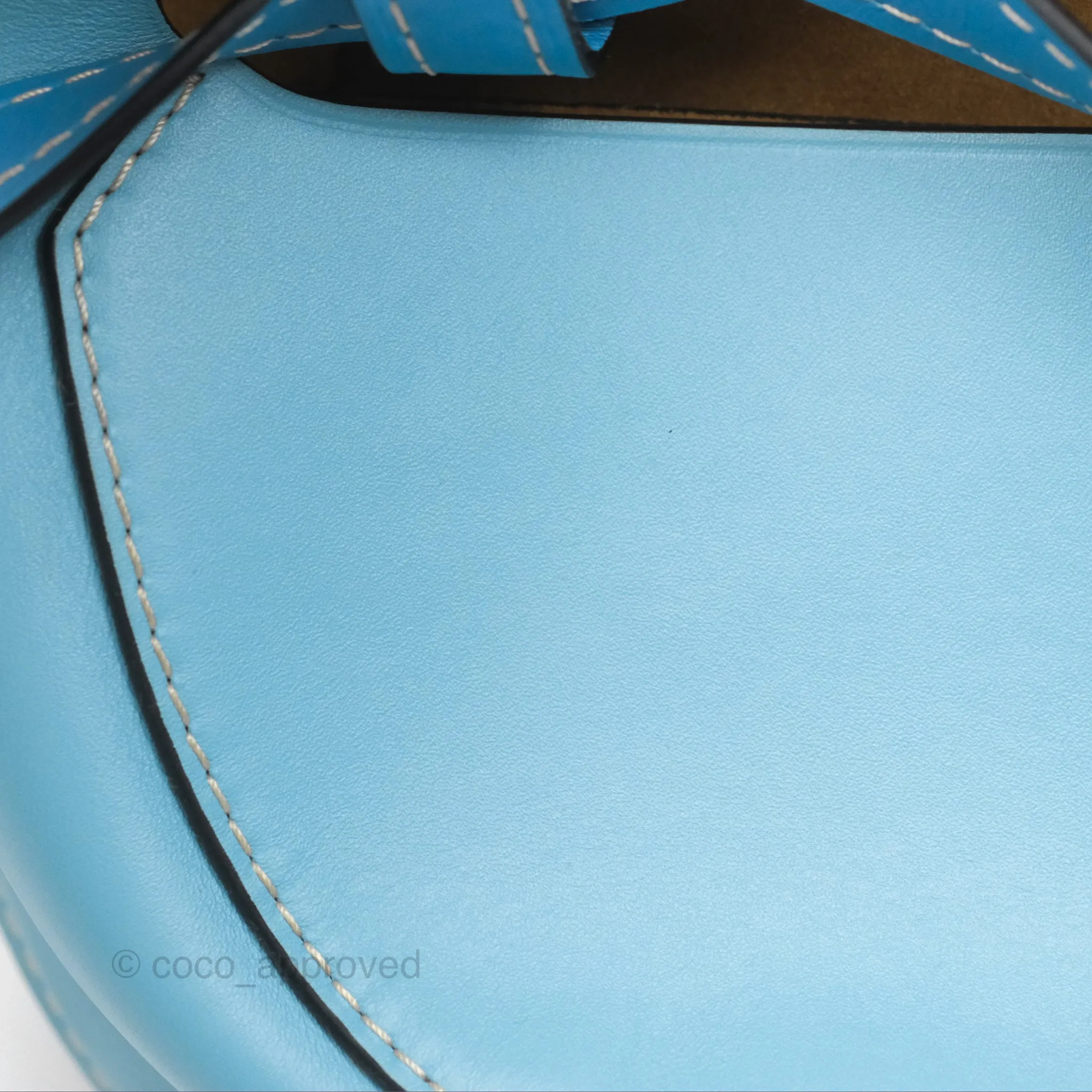 Loewe Small Gate Bag Smooth Calfskin in Black and Blue