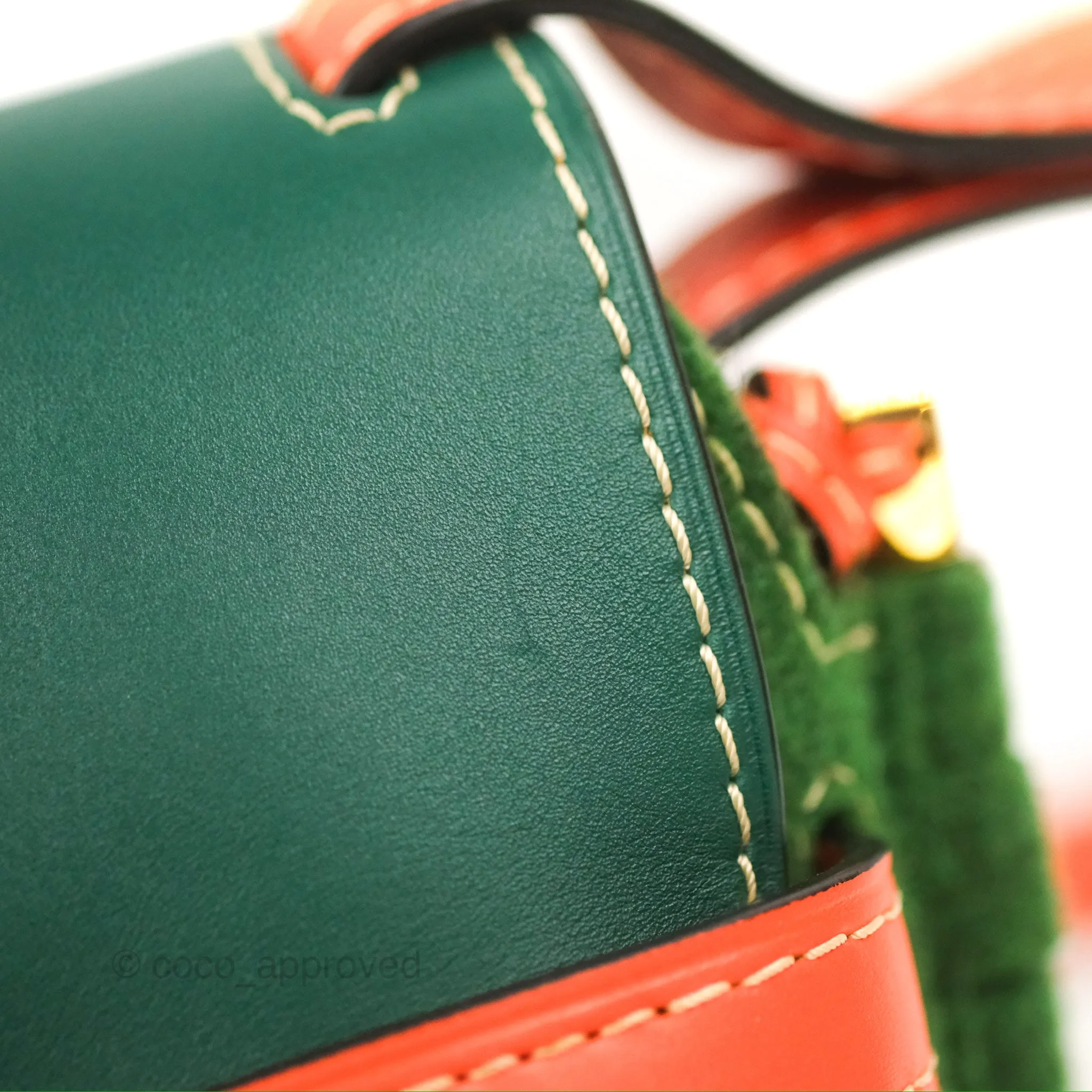 Loewe Small Gate Bag Smooth Calfskin in Green