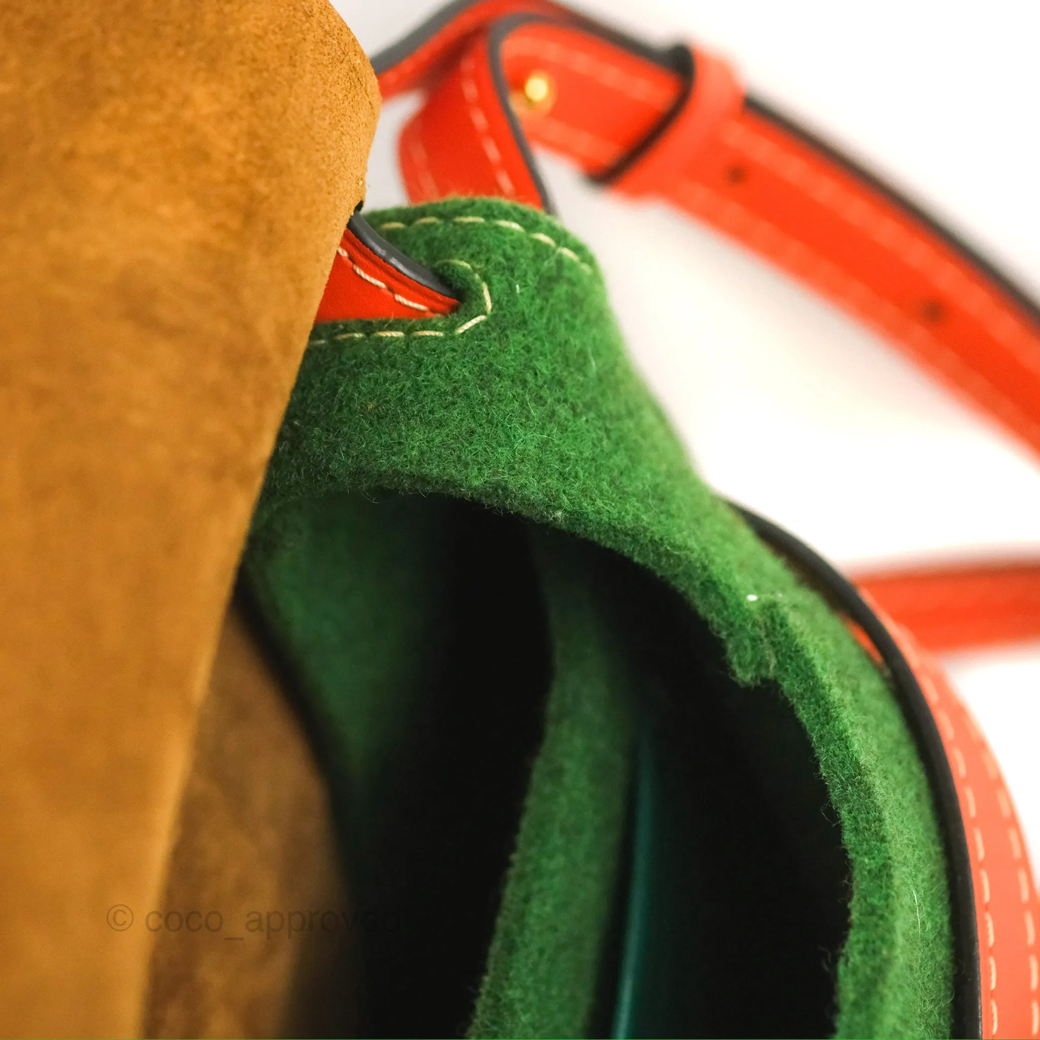 Loewe Small Gate Bag Smooth Calfskin in Green