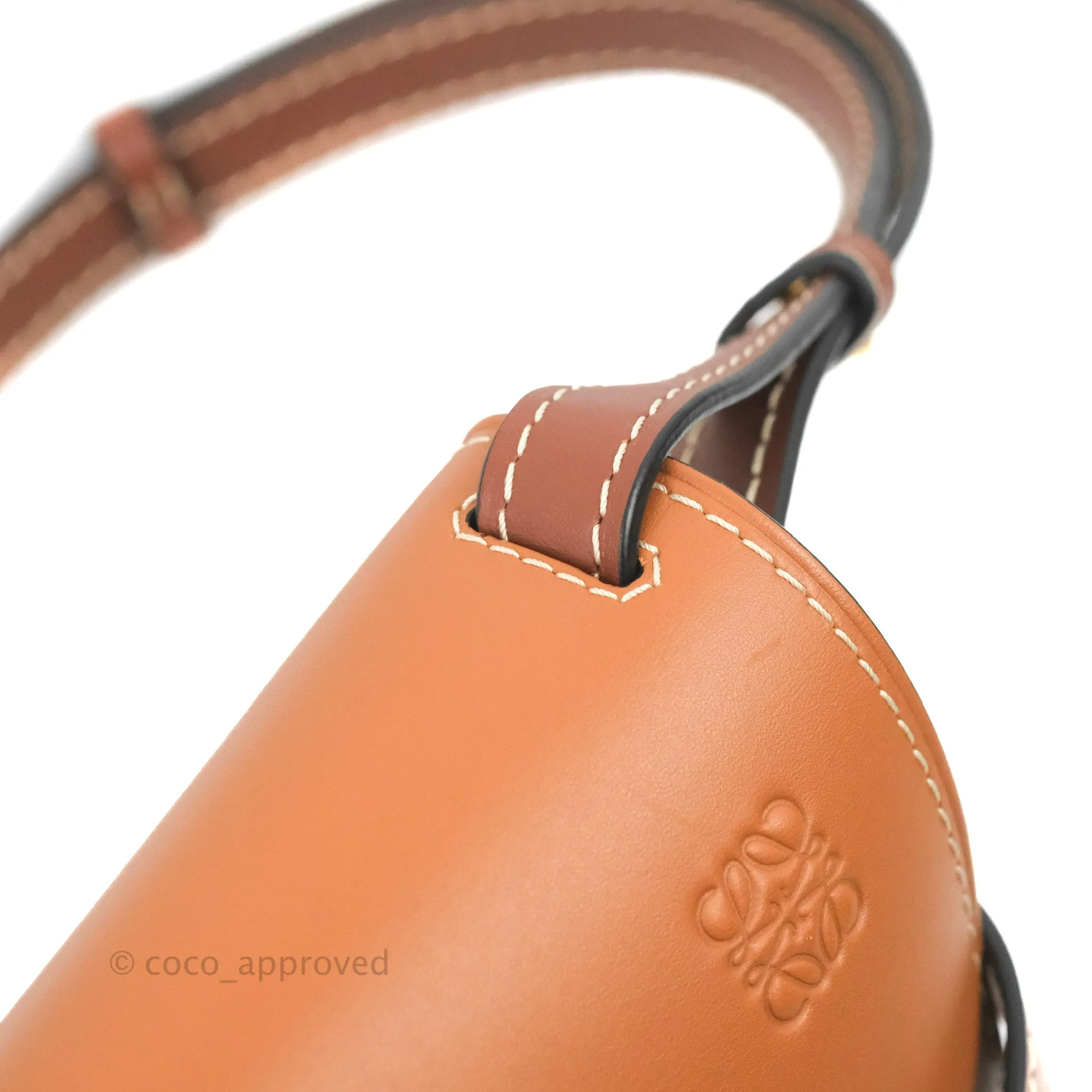 Loewe Small Gate Bag Smooth Calfskin in Tan/Pink